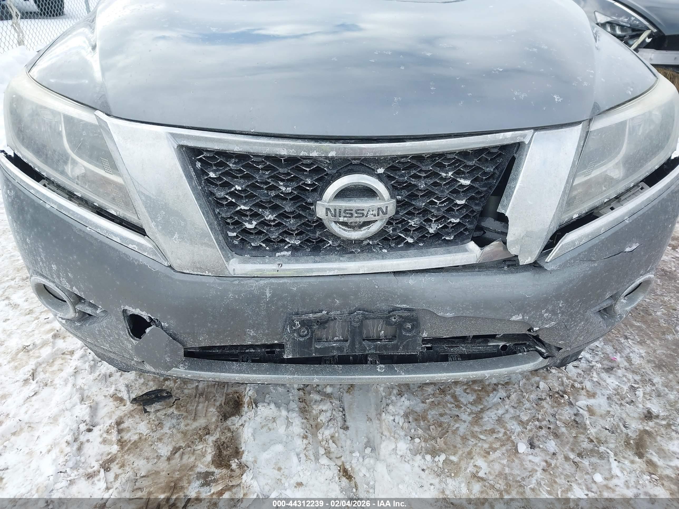 NISSAN PATHFINDER image 6