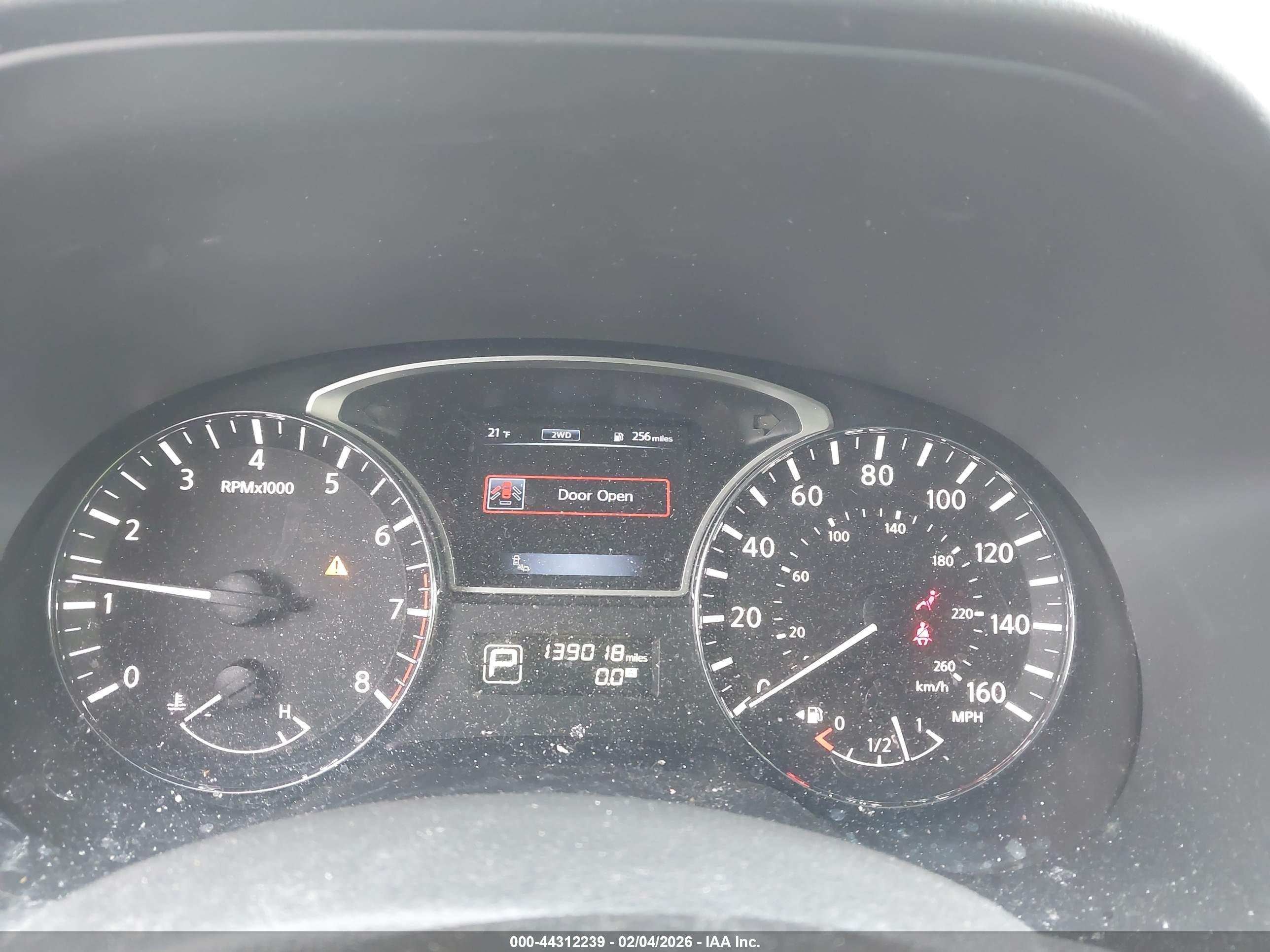 NISSAN PATHFINDER image 7
