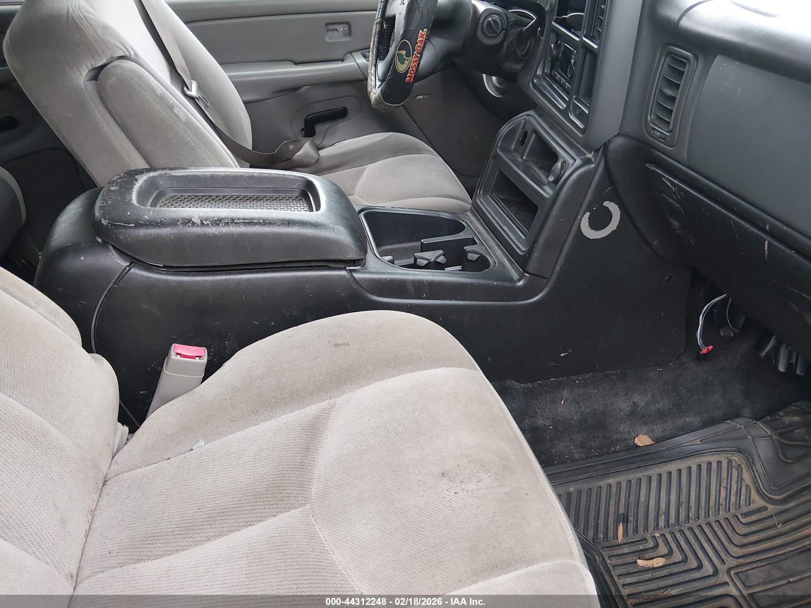 GMC YUKON image 5
