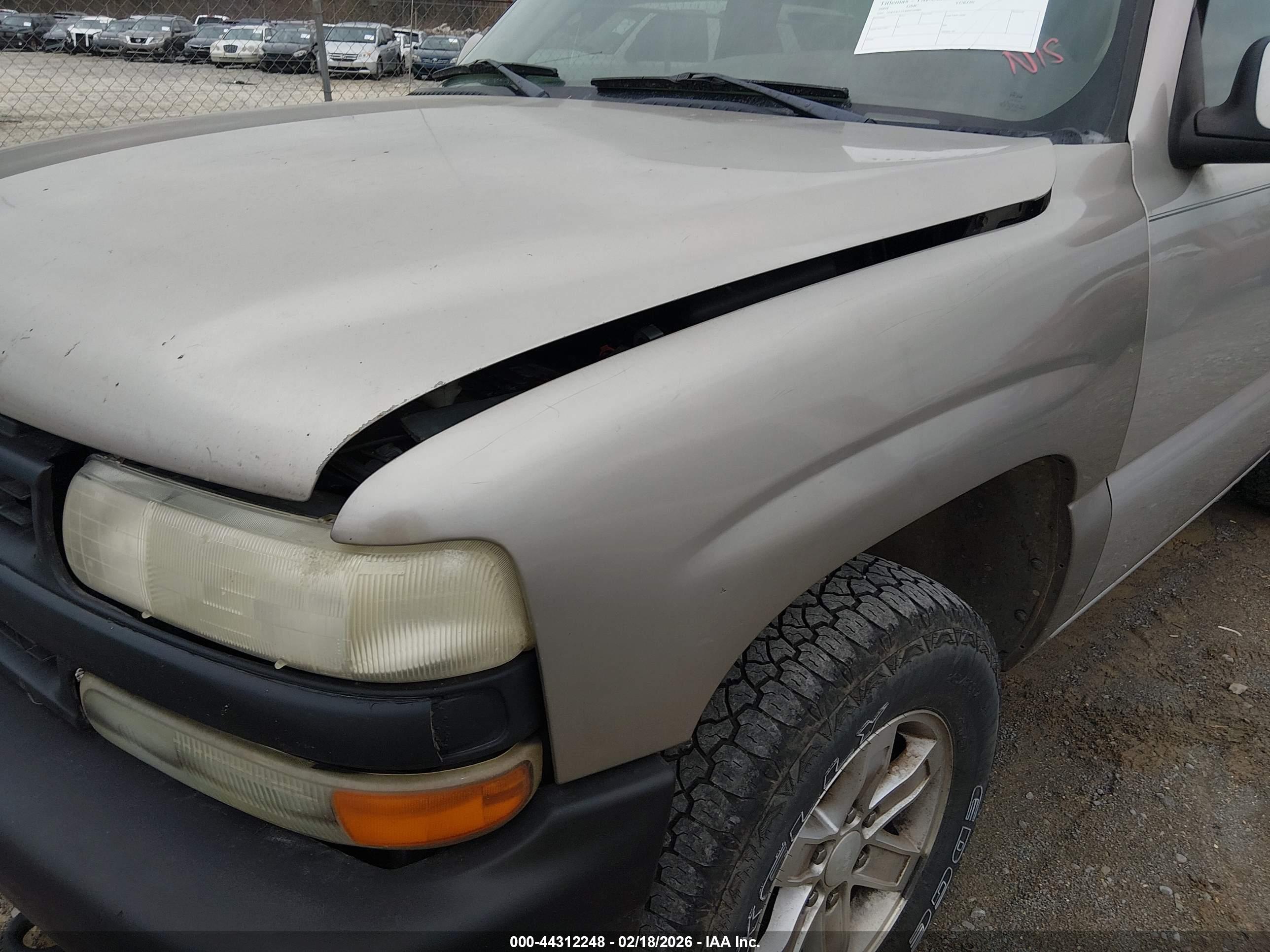 GMC YUKON image 6