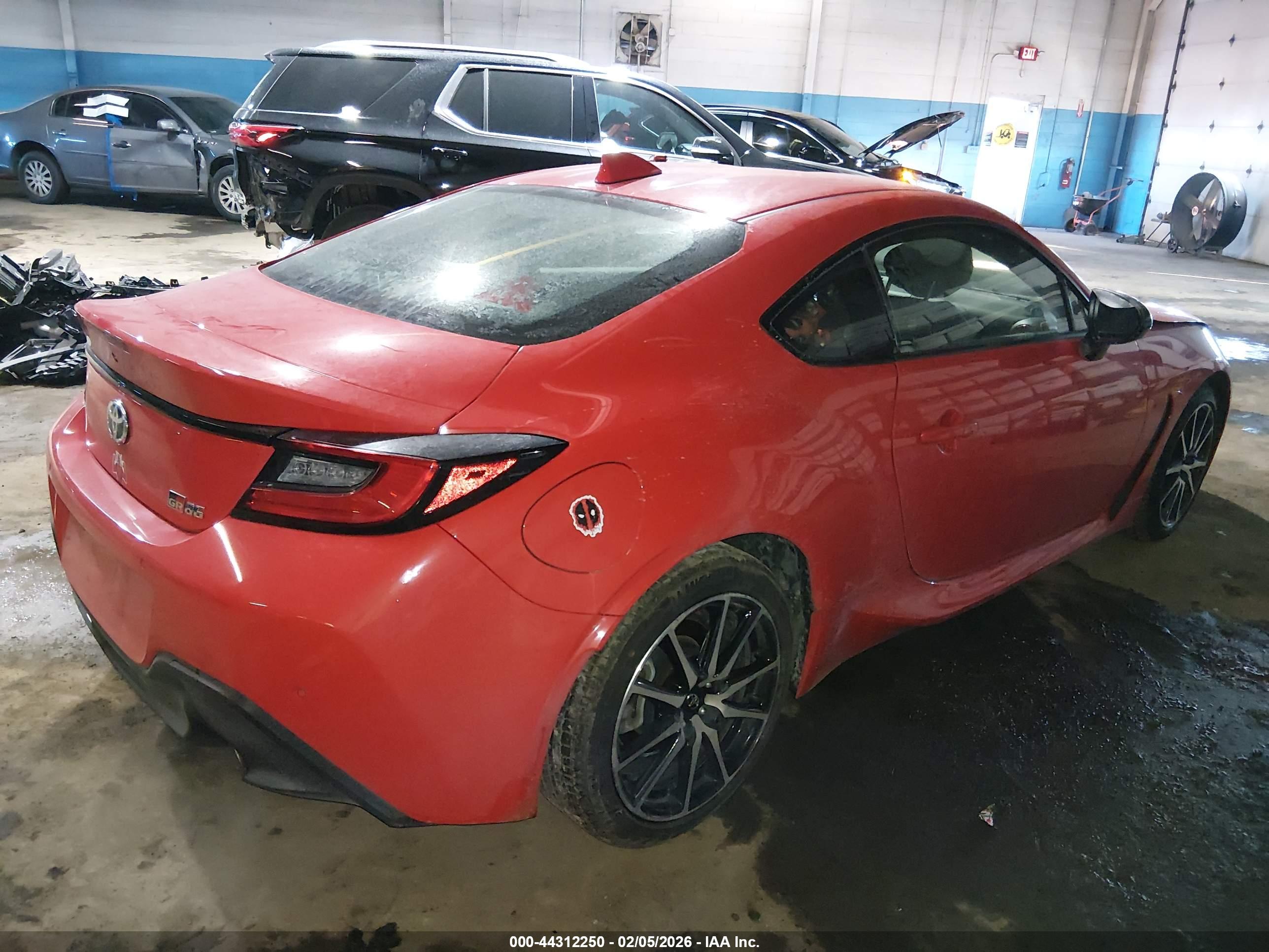 TOYOTA GR86 image 4