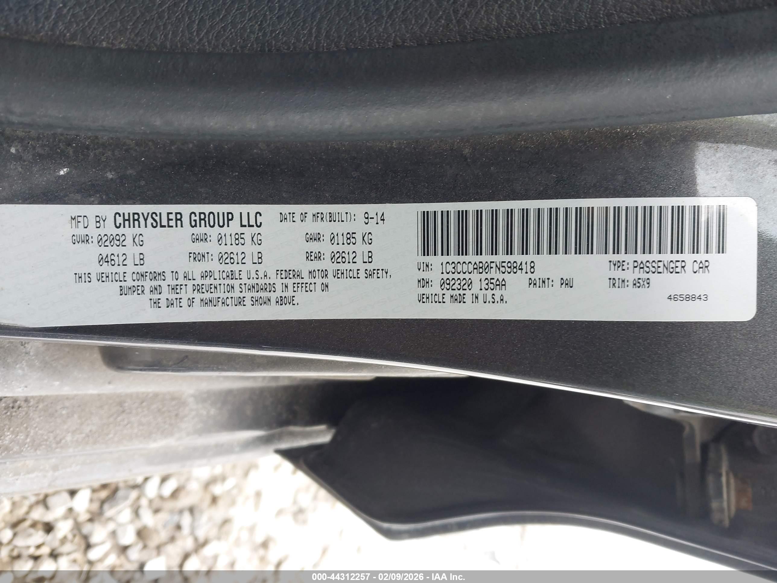CHRYSLER 200 image 9