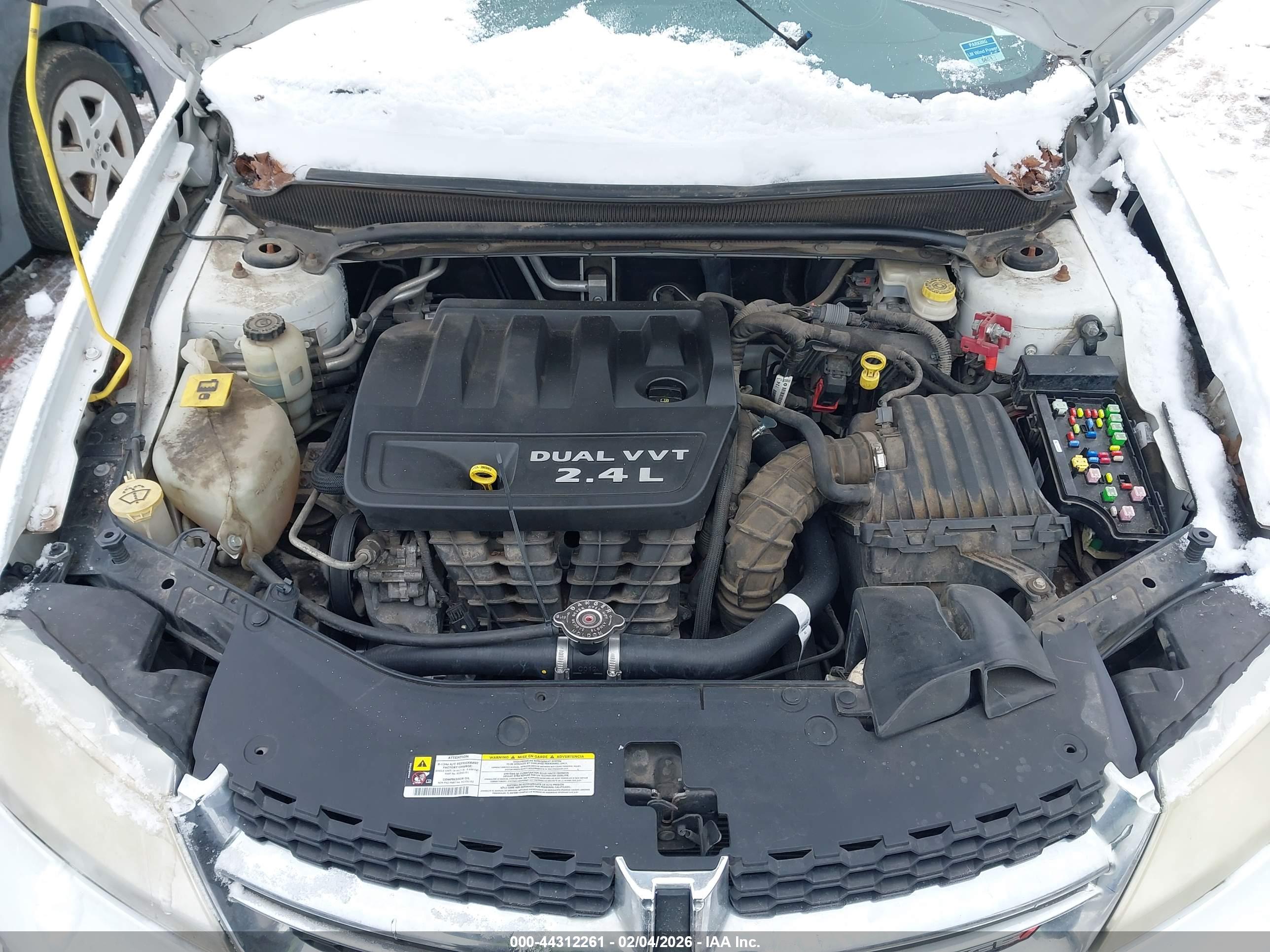 DODGE AVENGER image 10