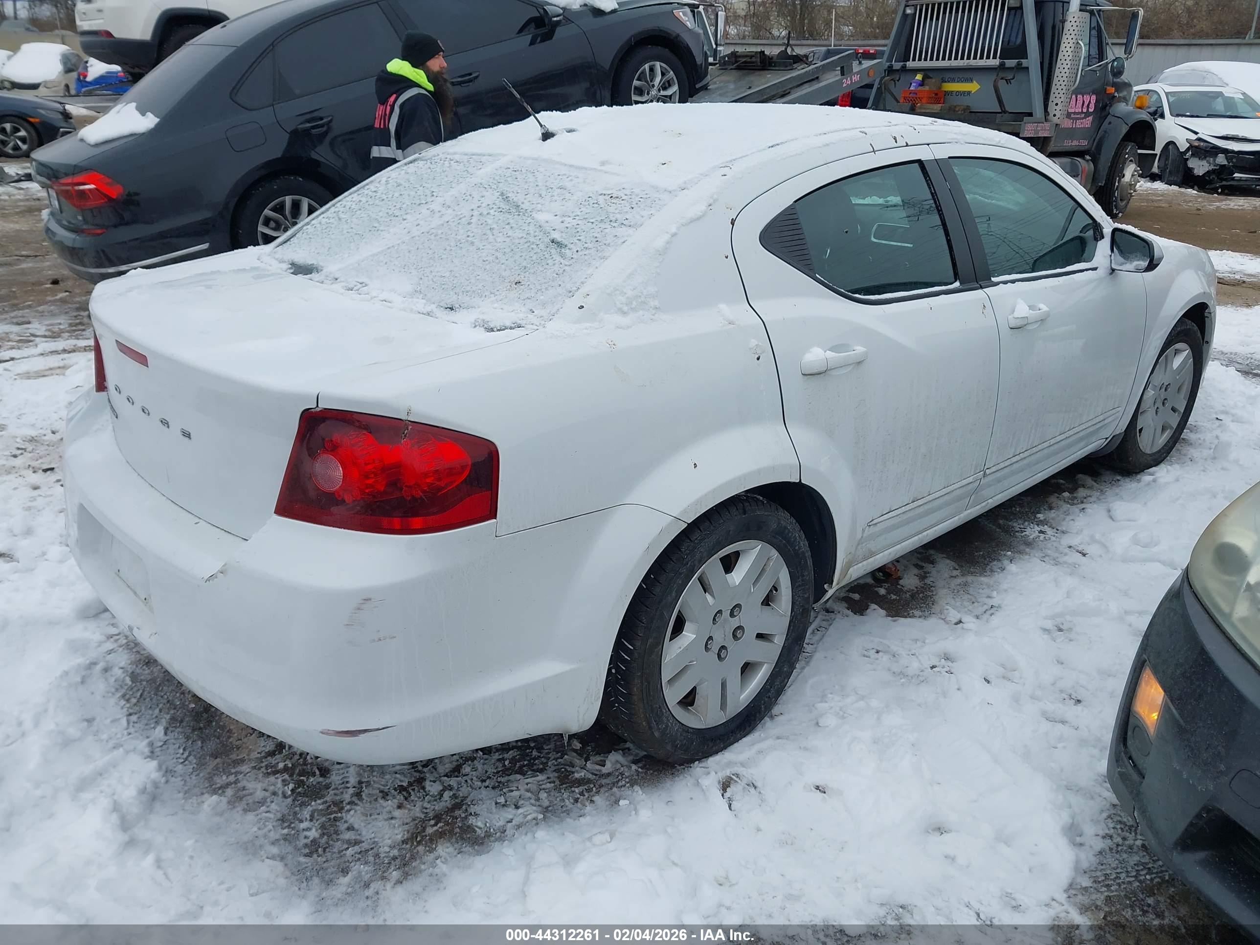 DODGE AVENGER image 4