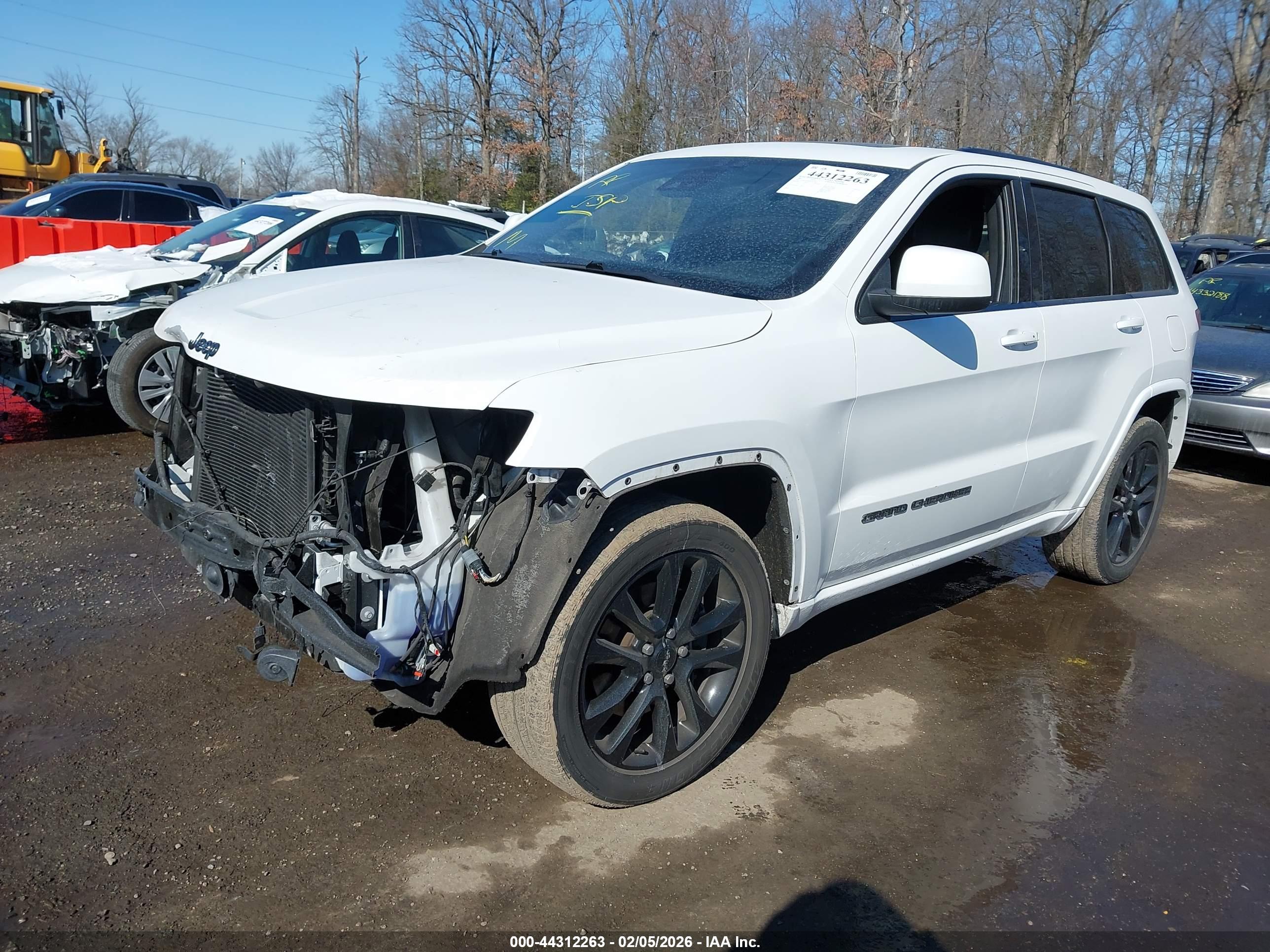 JEEP GRAND image 2