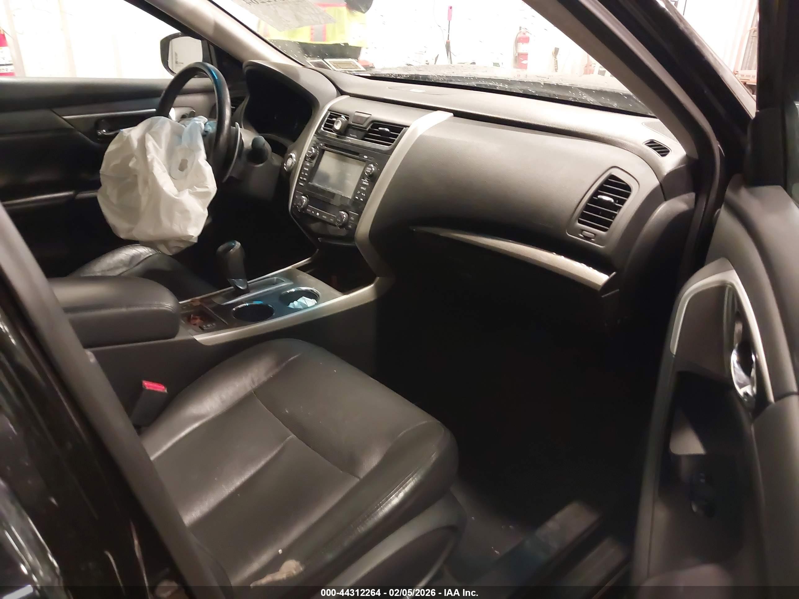 NISSAN ALTIMA image 5