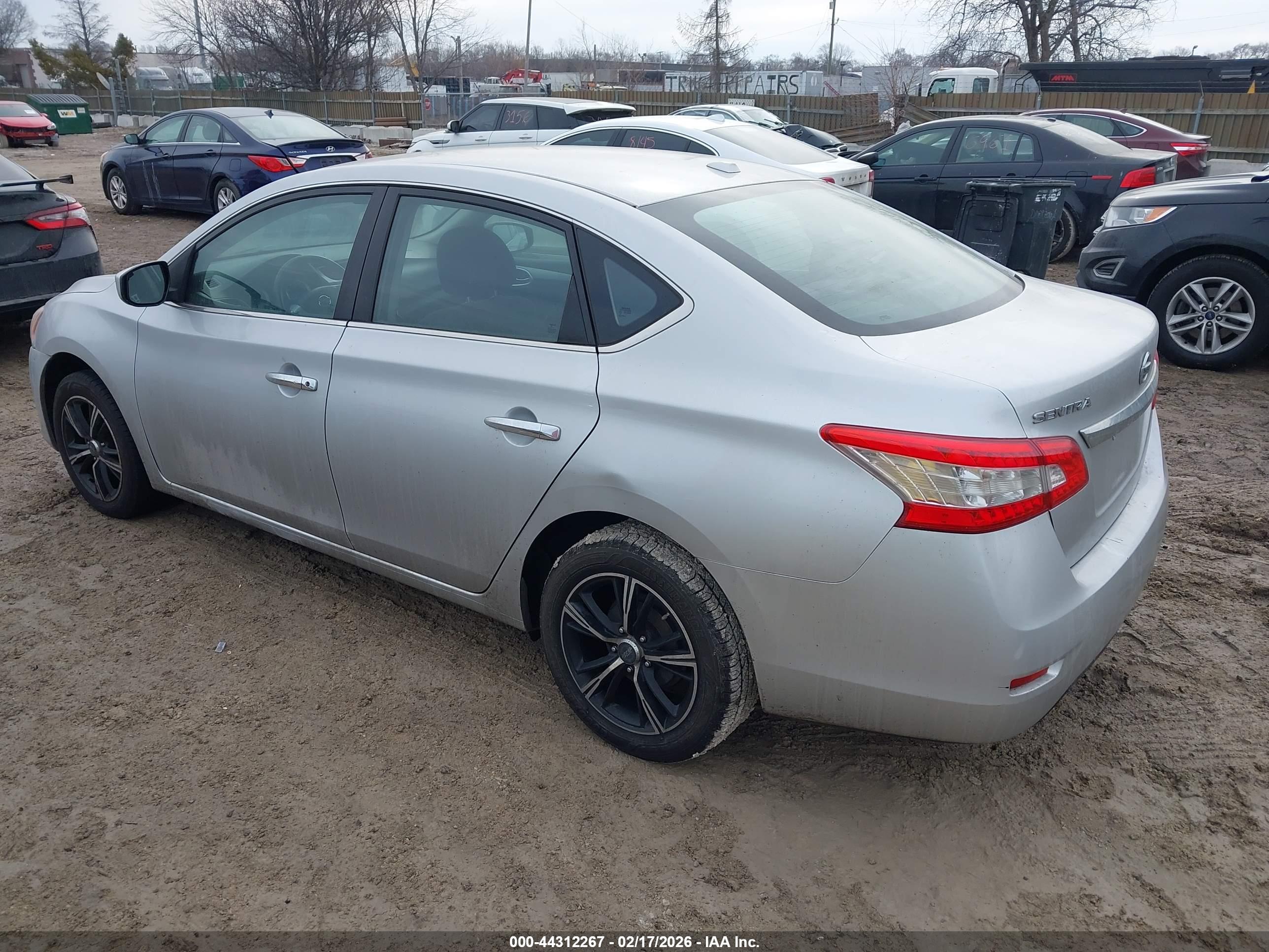 NISSAN SENTRA image 3