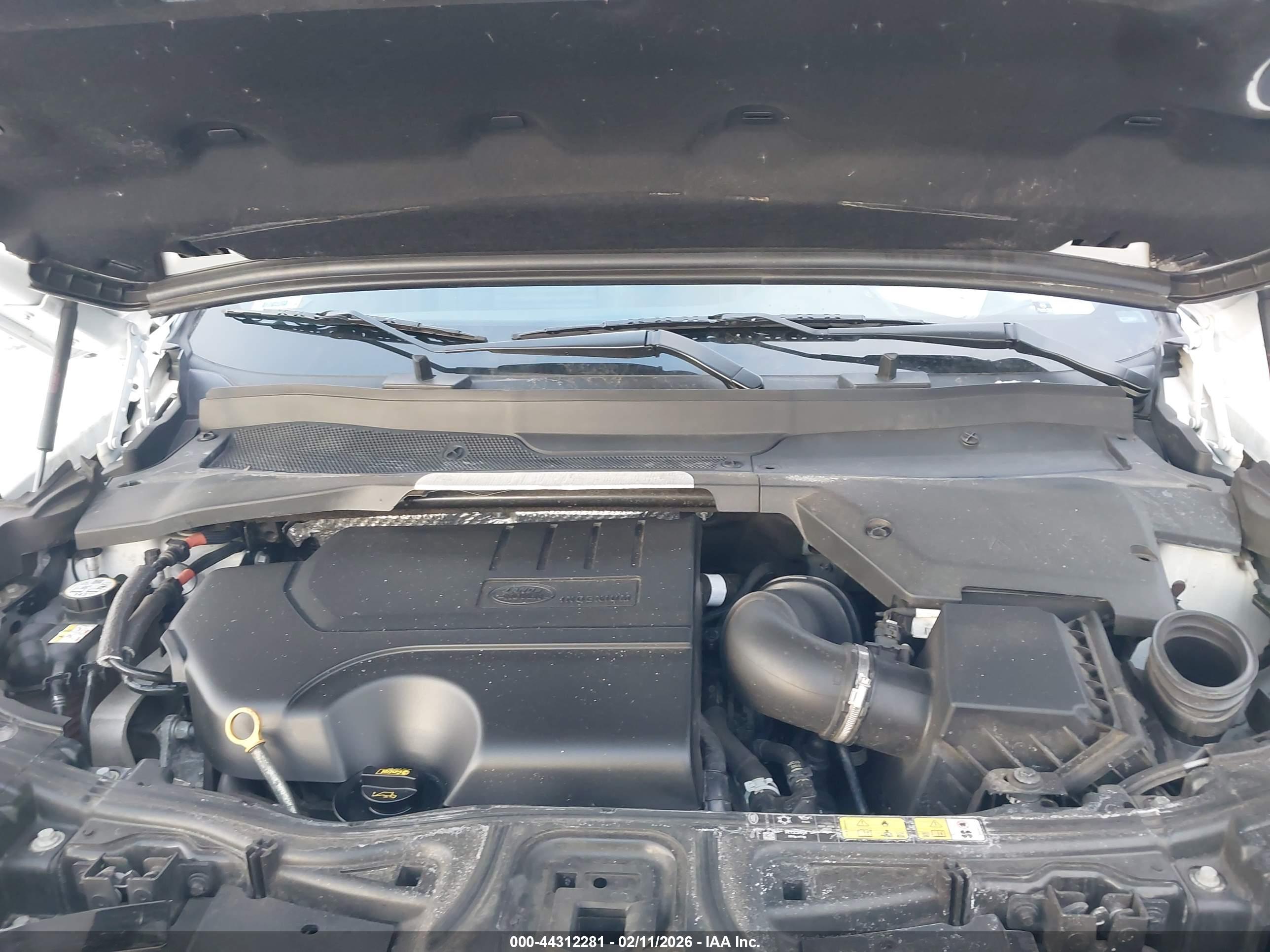 LAND ROVER image 10
