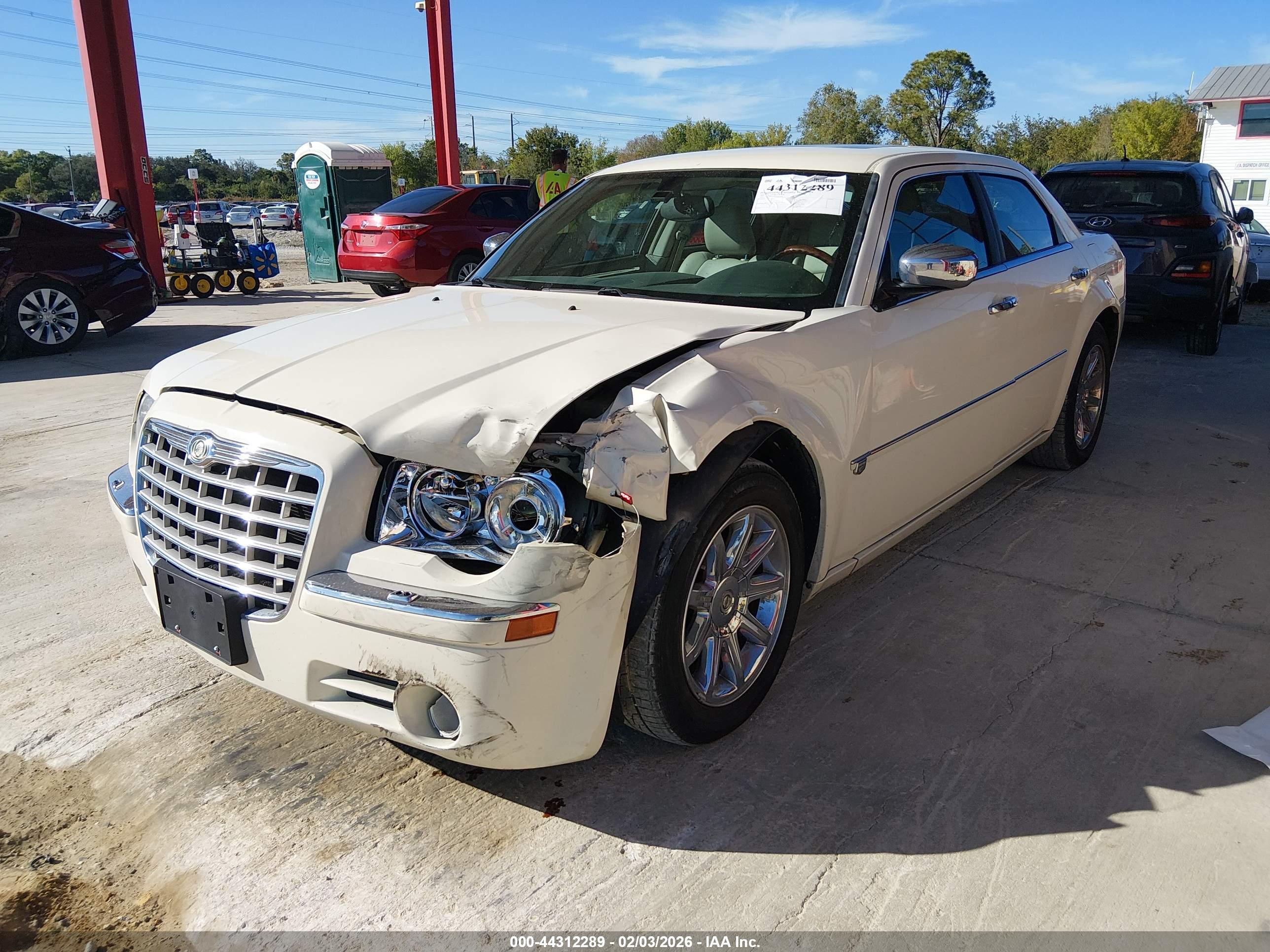 CHRYSLER 300C image 2