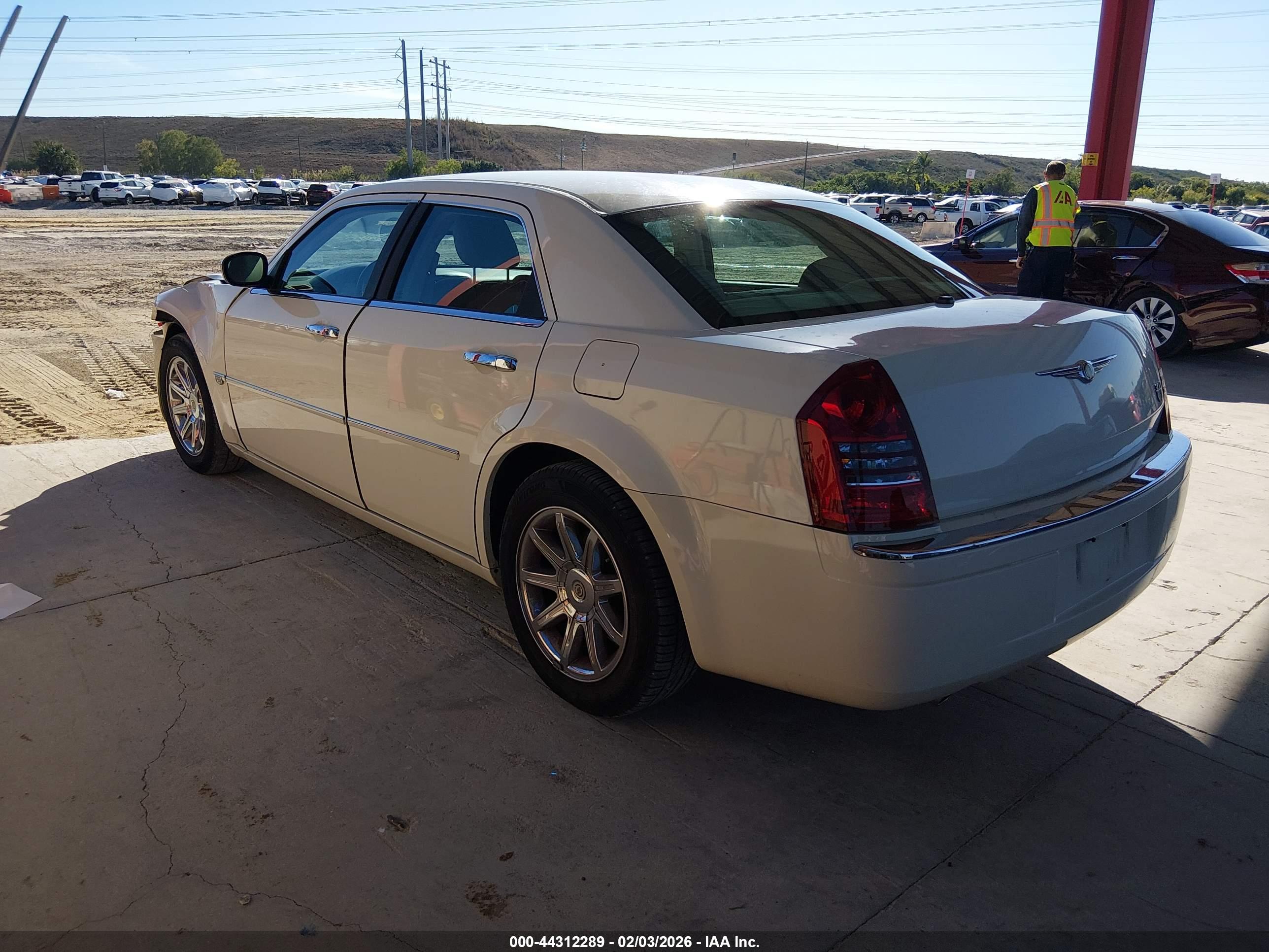 CHRYSLER 300C image 3