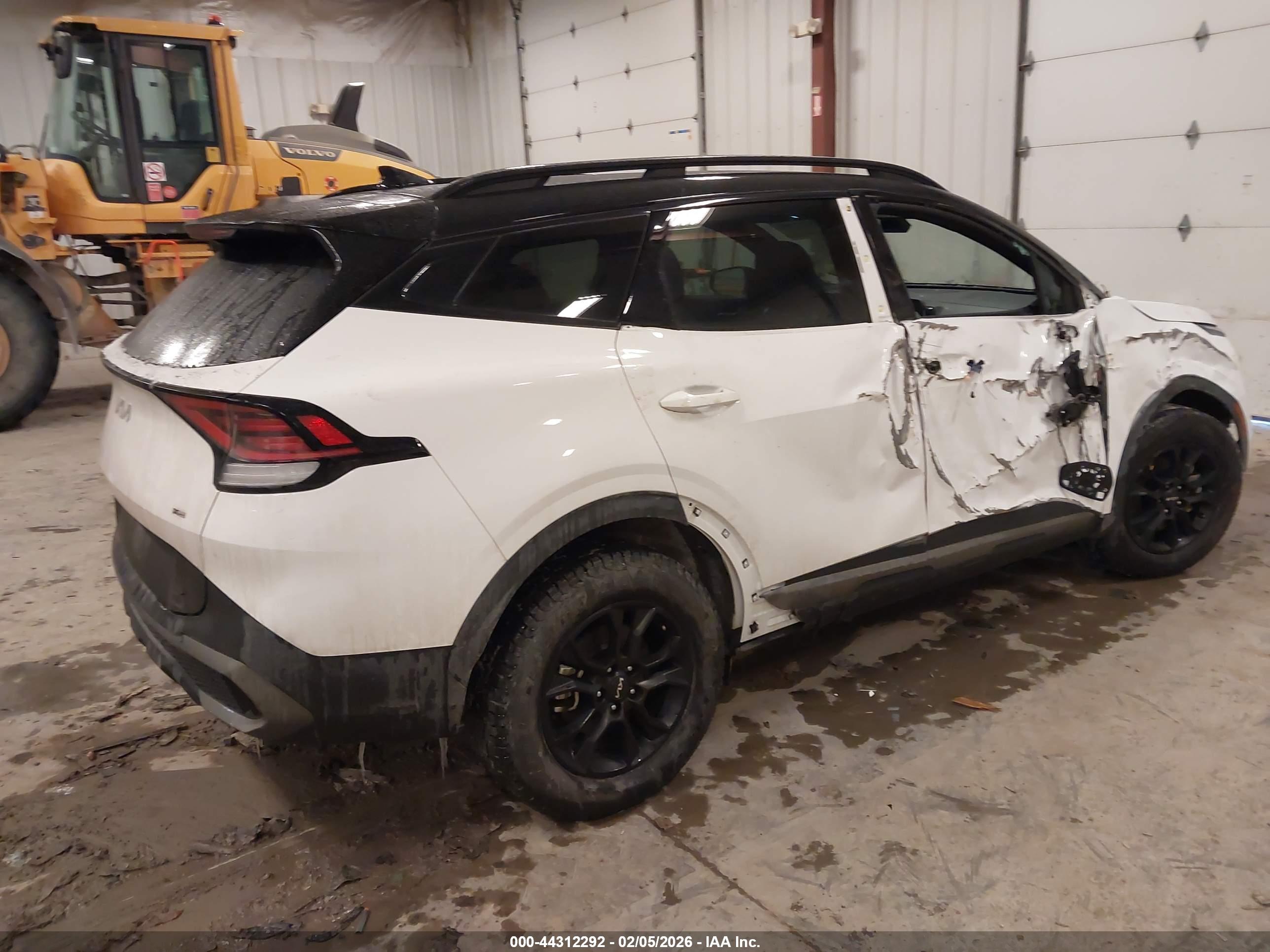 KIA SPORTAGE image 4