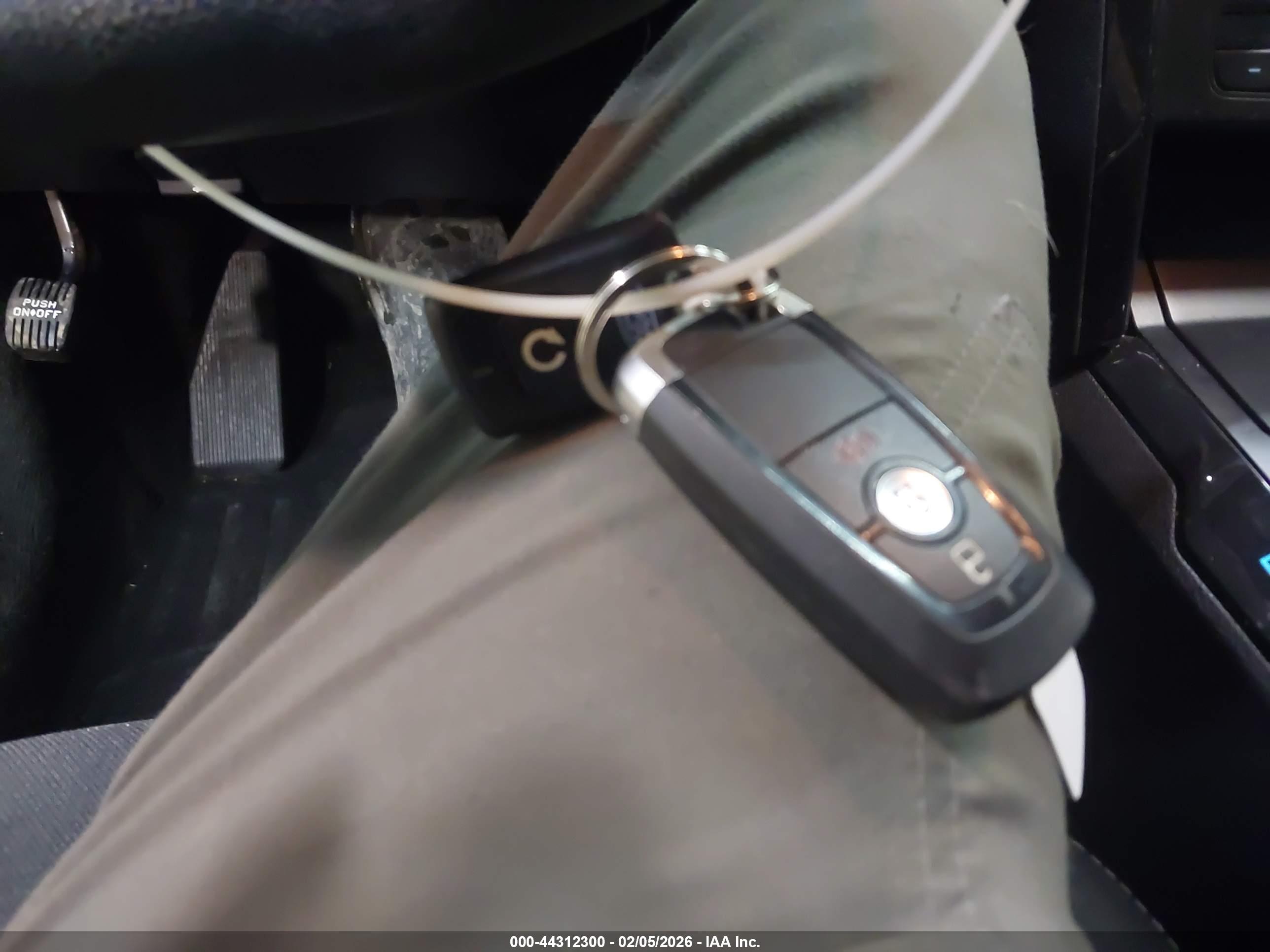 FORD EXPLORER image 11