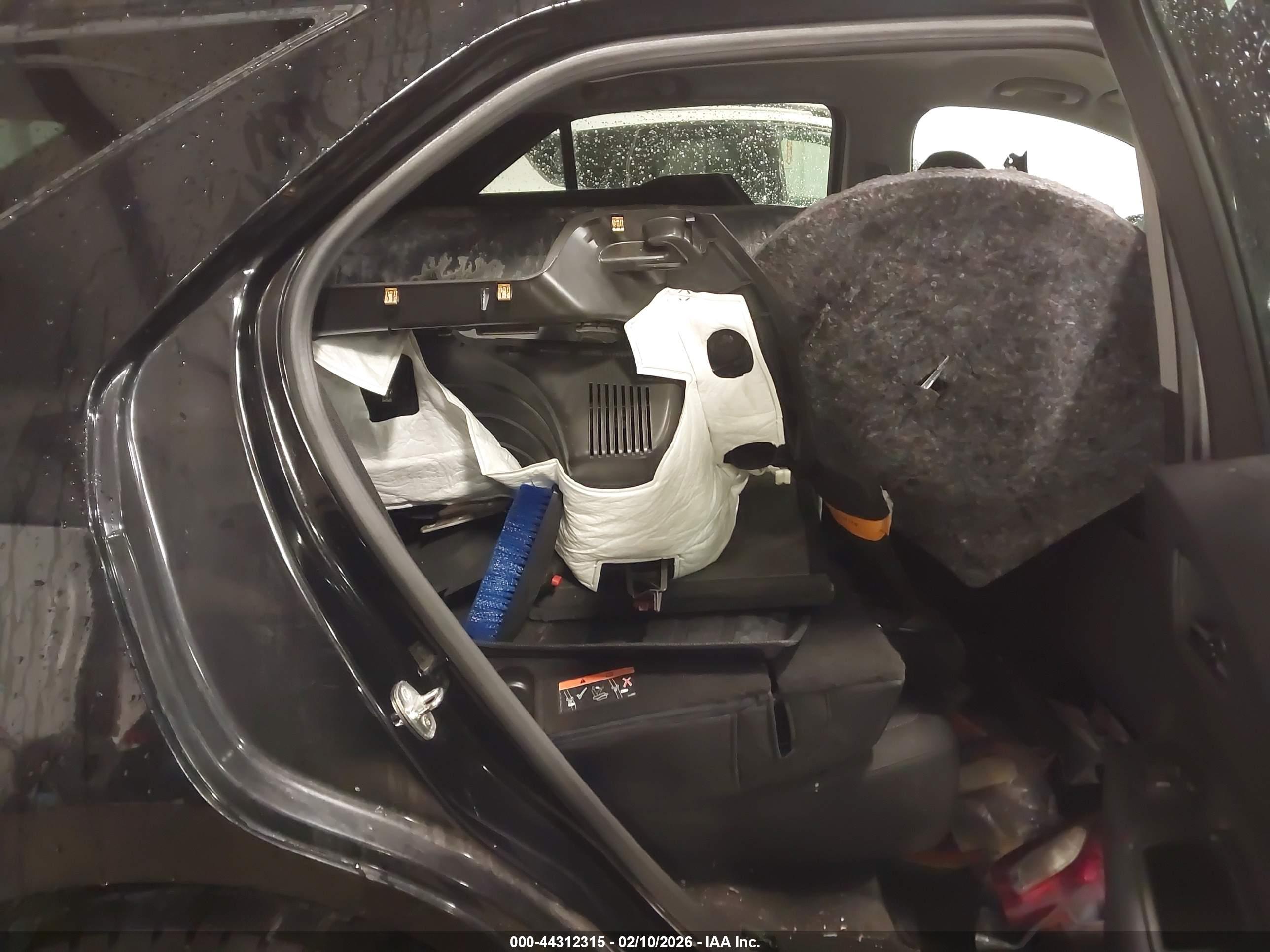 CHEVROLET EQUINOX image 8