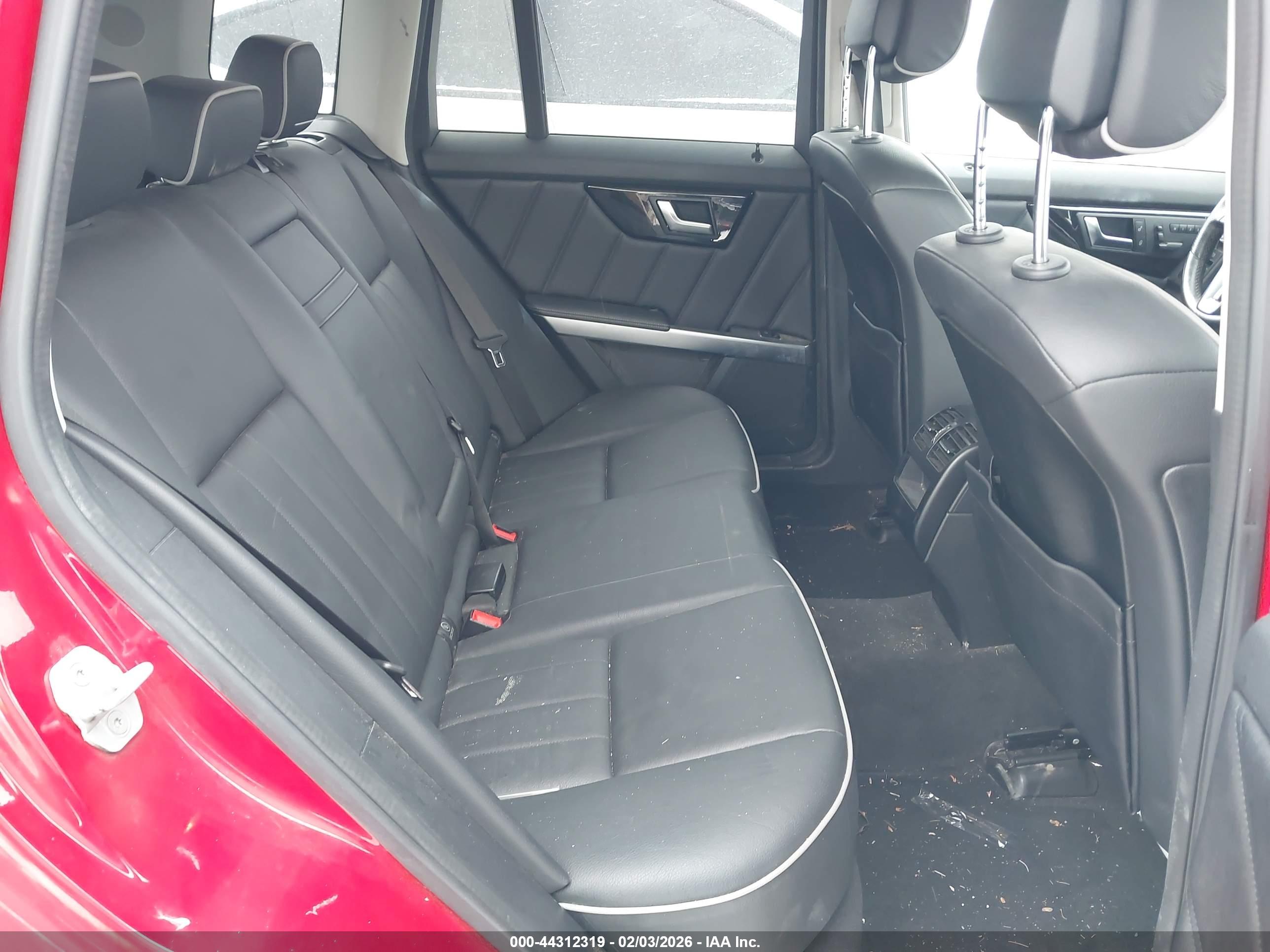 MERCEDES-BENZ GLK image 8