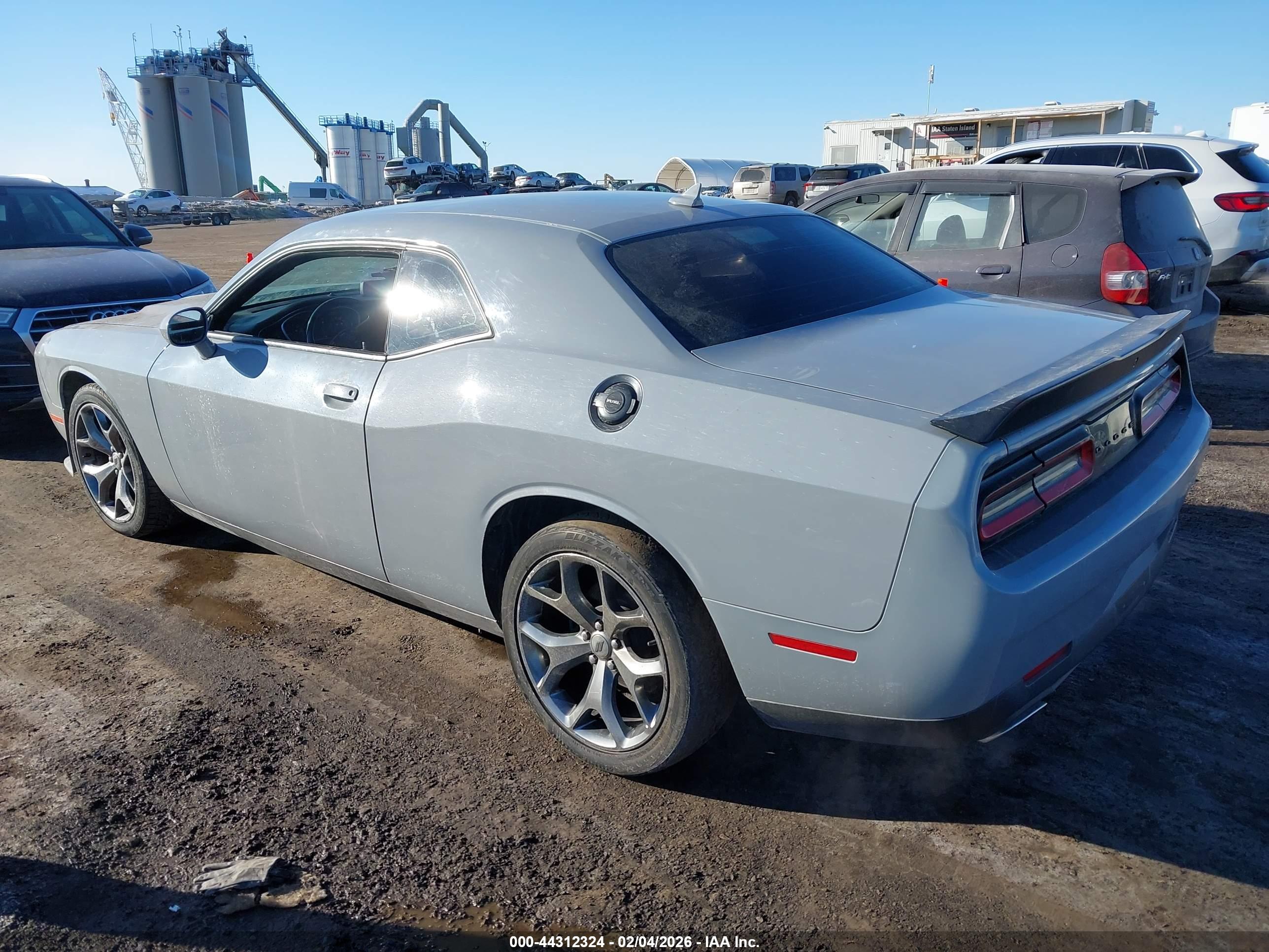 DODGE CHALLENGER image 3