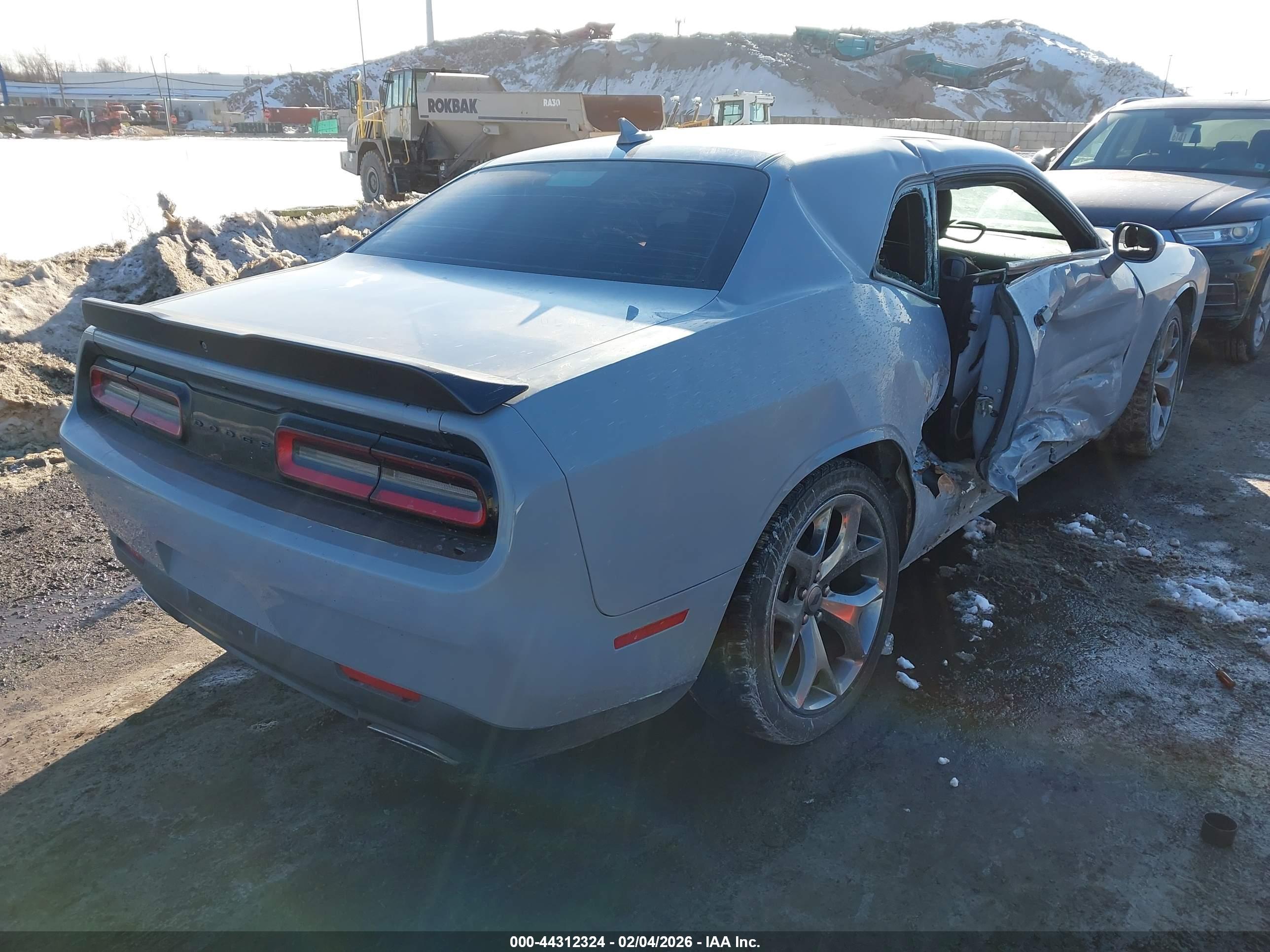DODGE CHALLENGER image 4