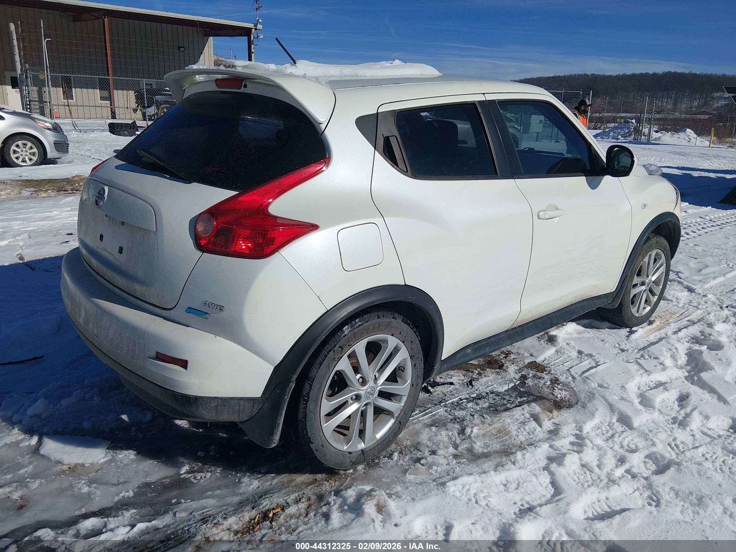 NISSAN JUKE image 4