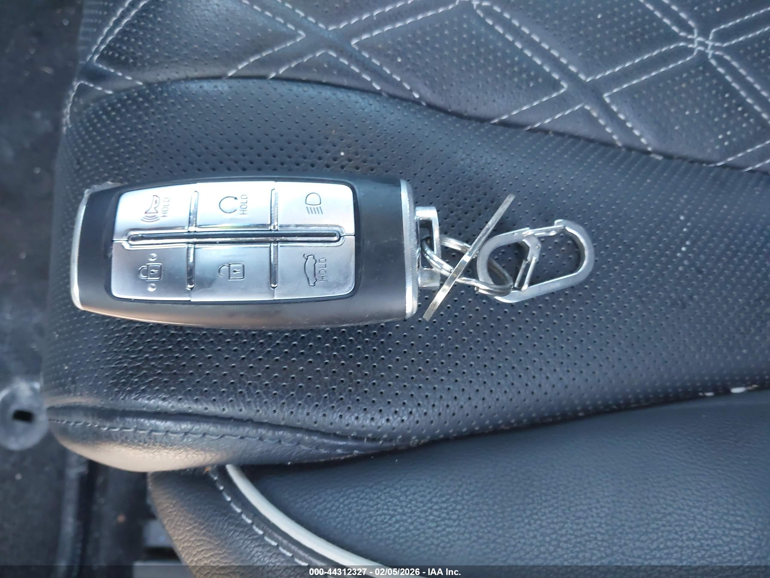 GENESIS G80 image 11