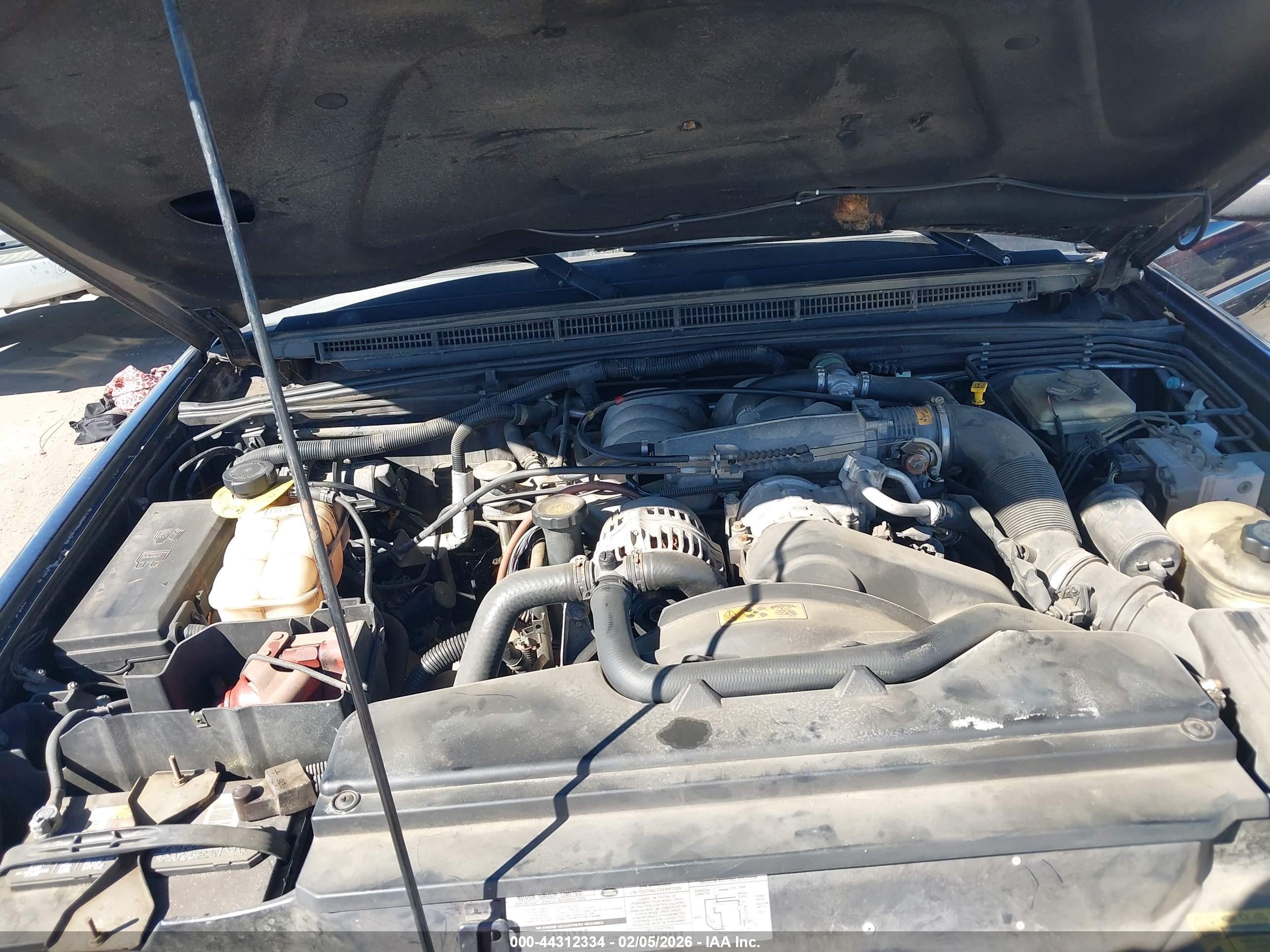 LAND ROVER image 10