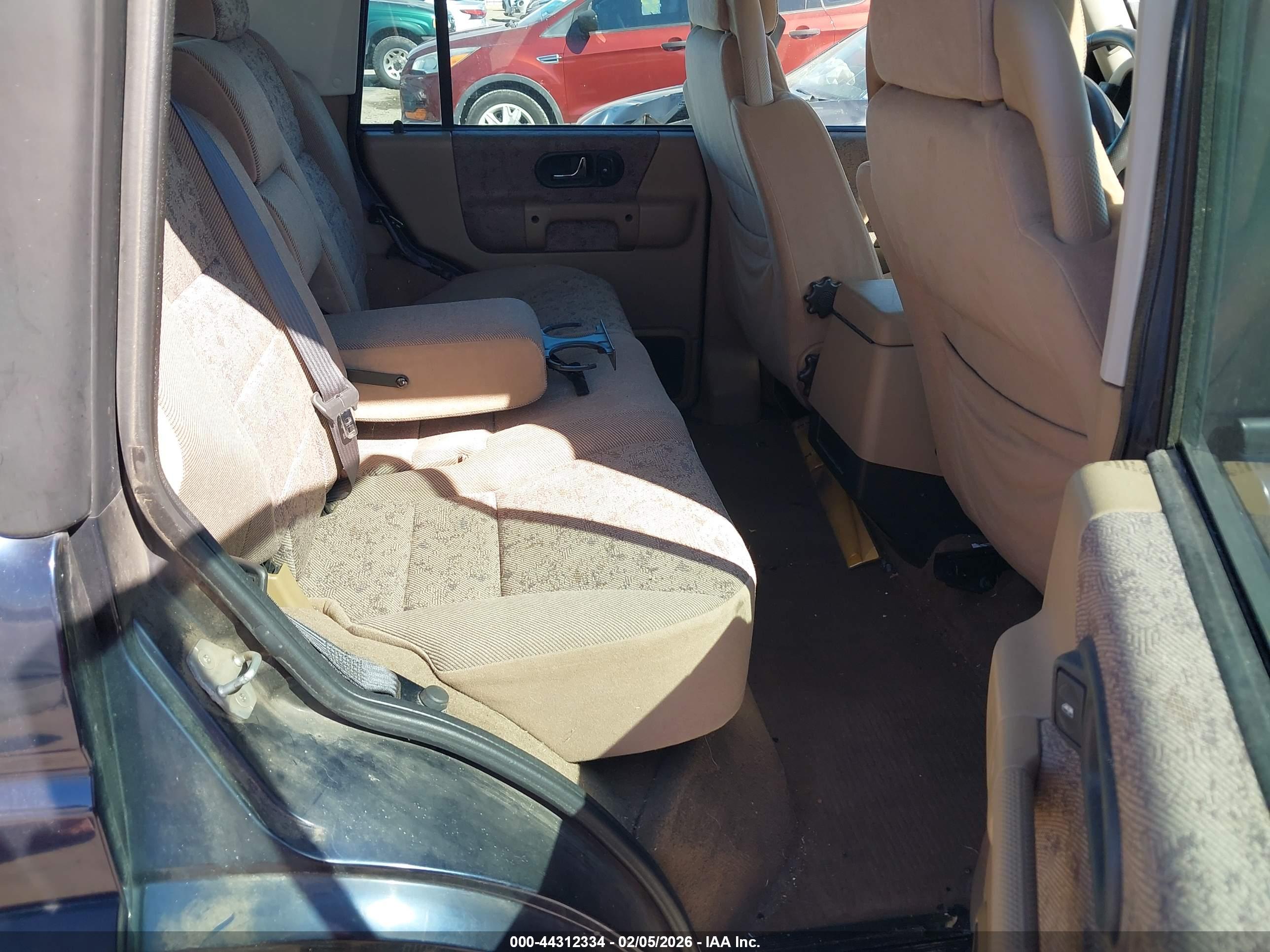 LAND ROVER image 8