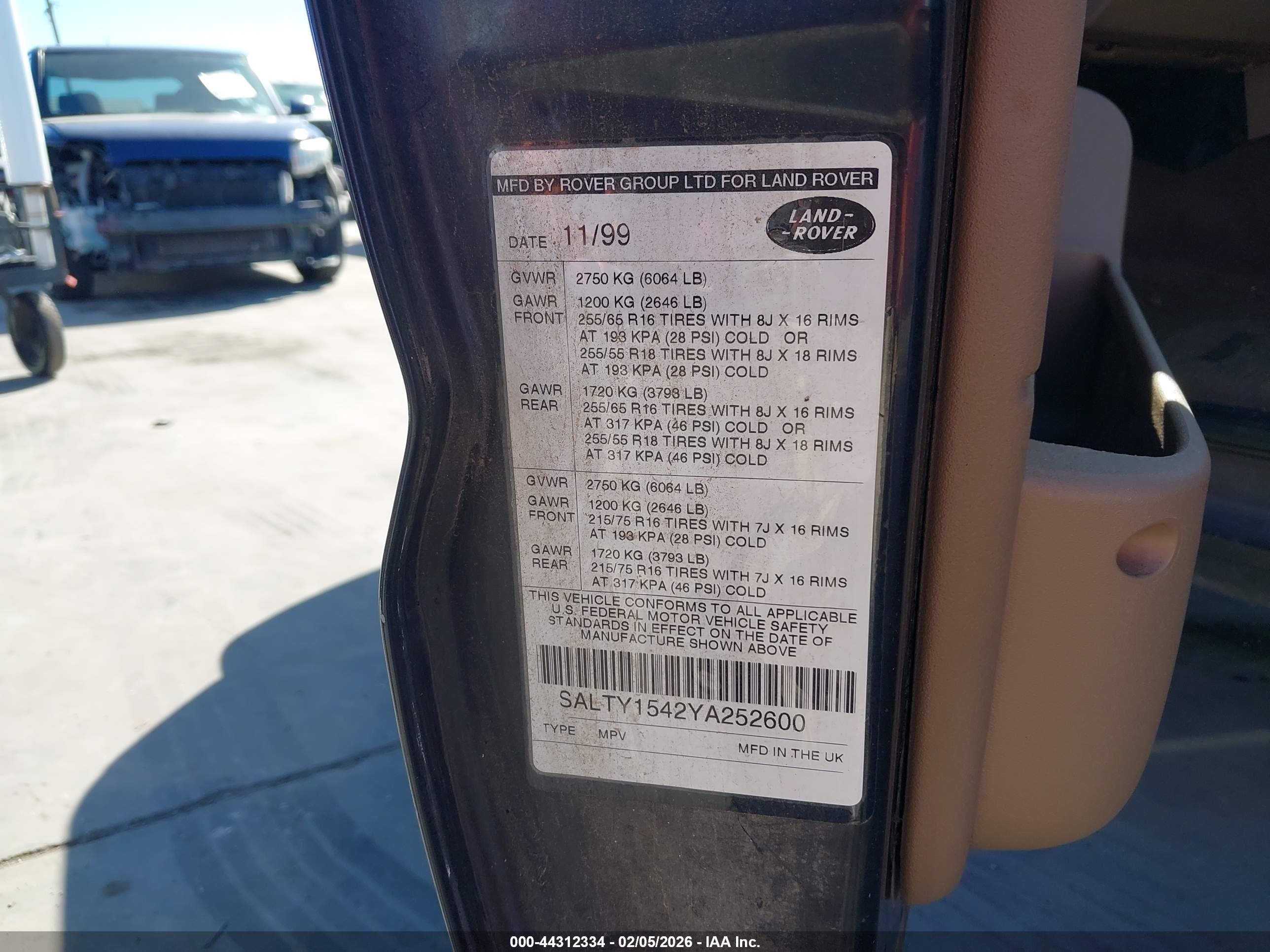 LAND ROVER image 9