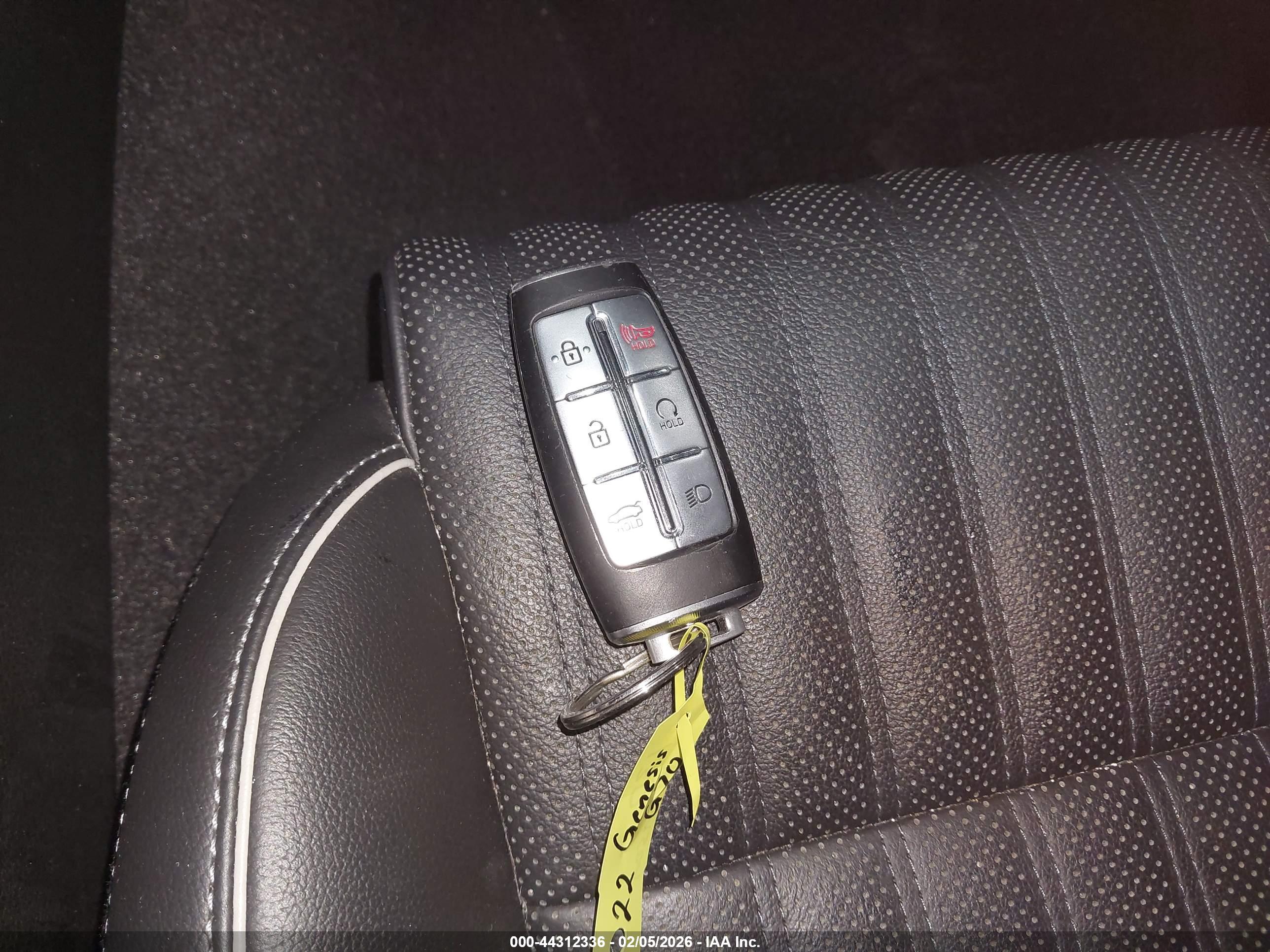 GENESIS G70 image 11
