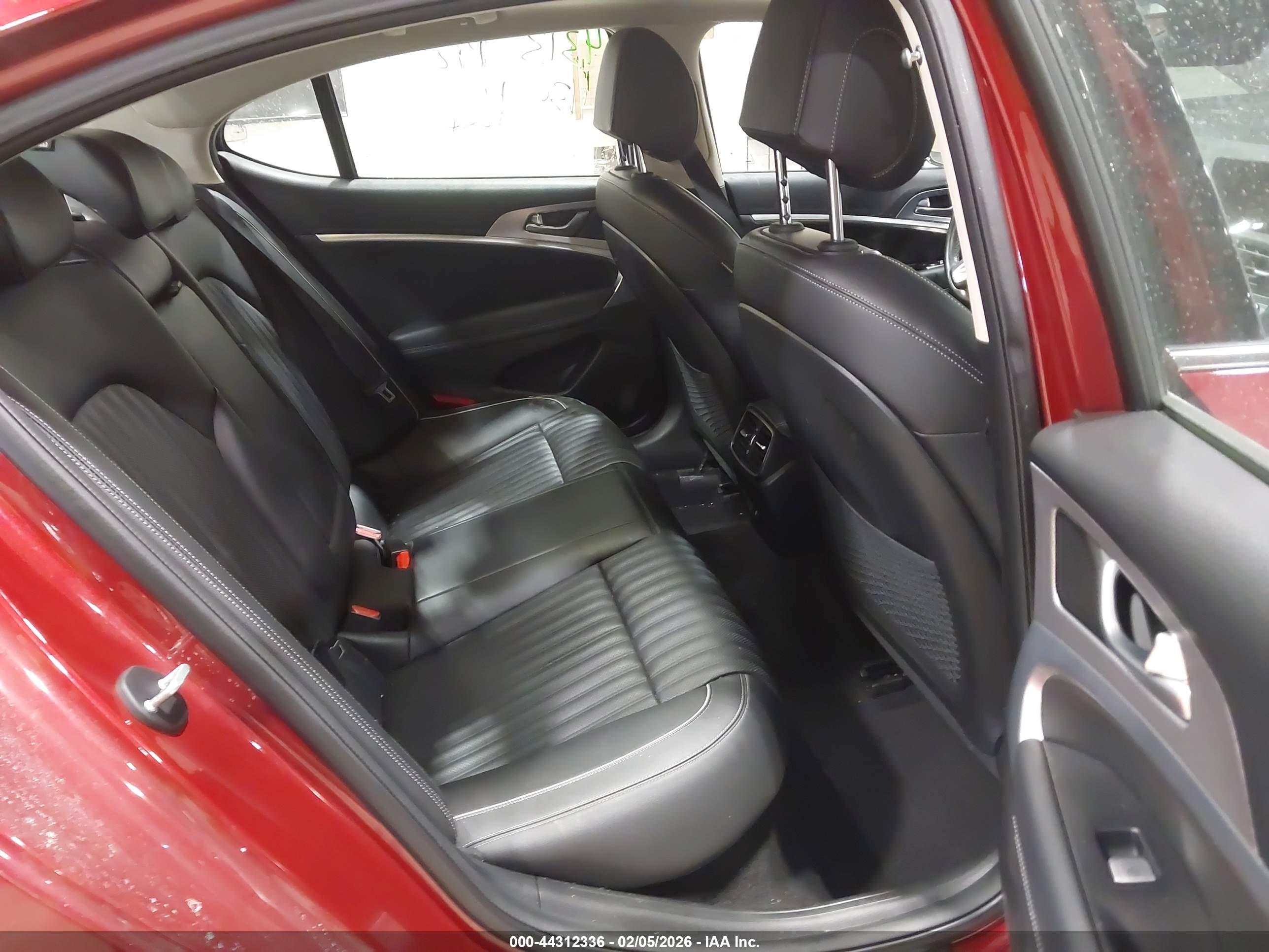 GENESIS G70 image 8