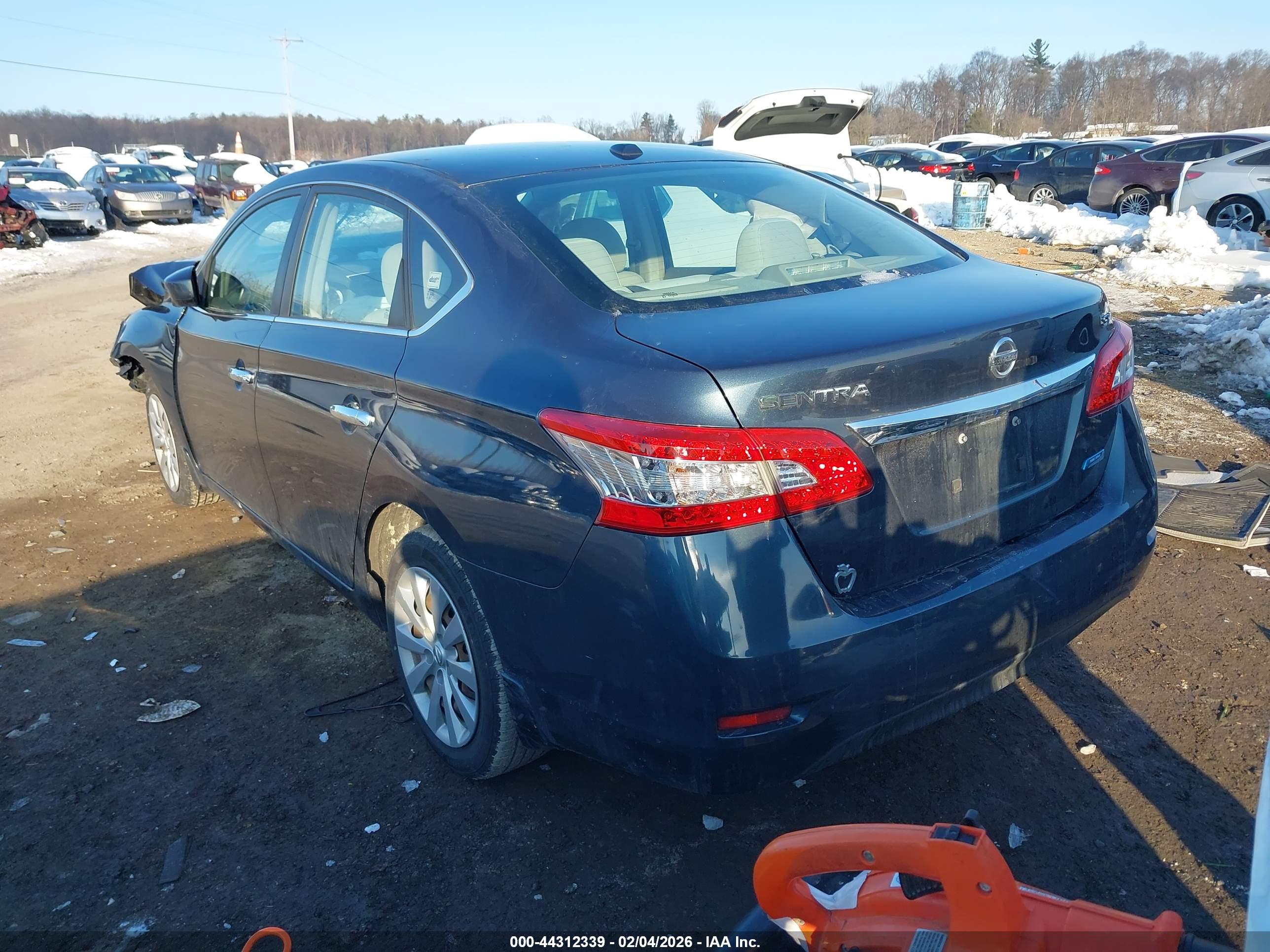 NISSAN SENTRA image 3