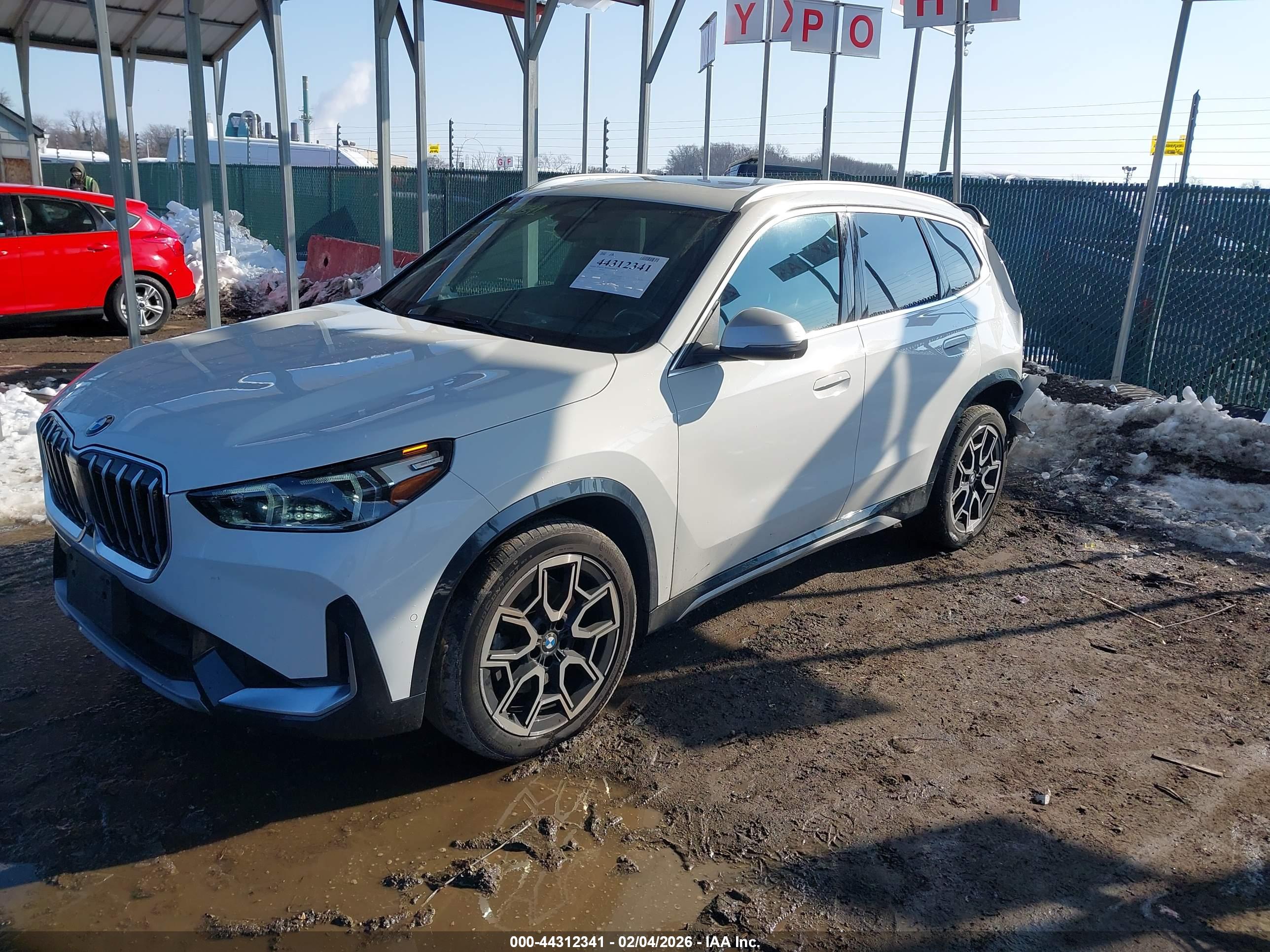BMW X1 image 2