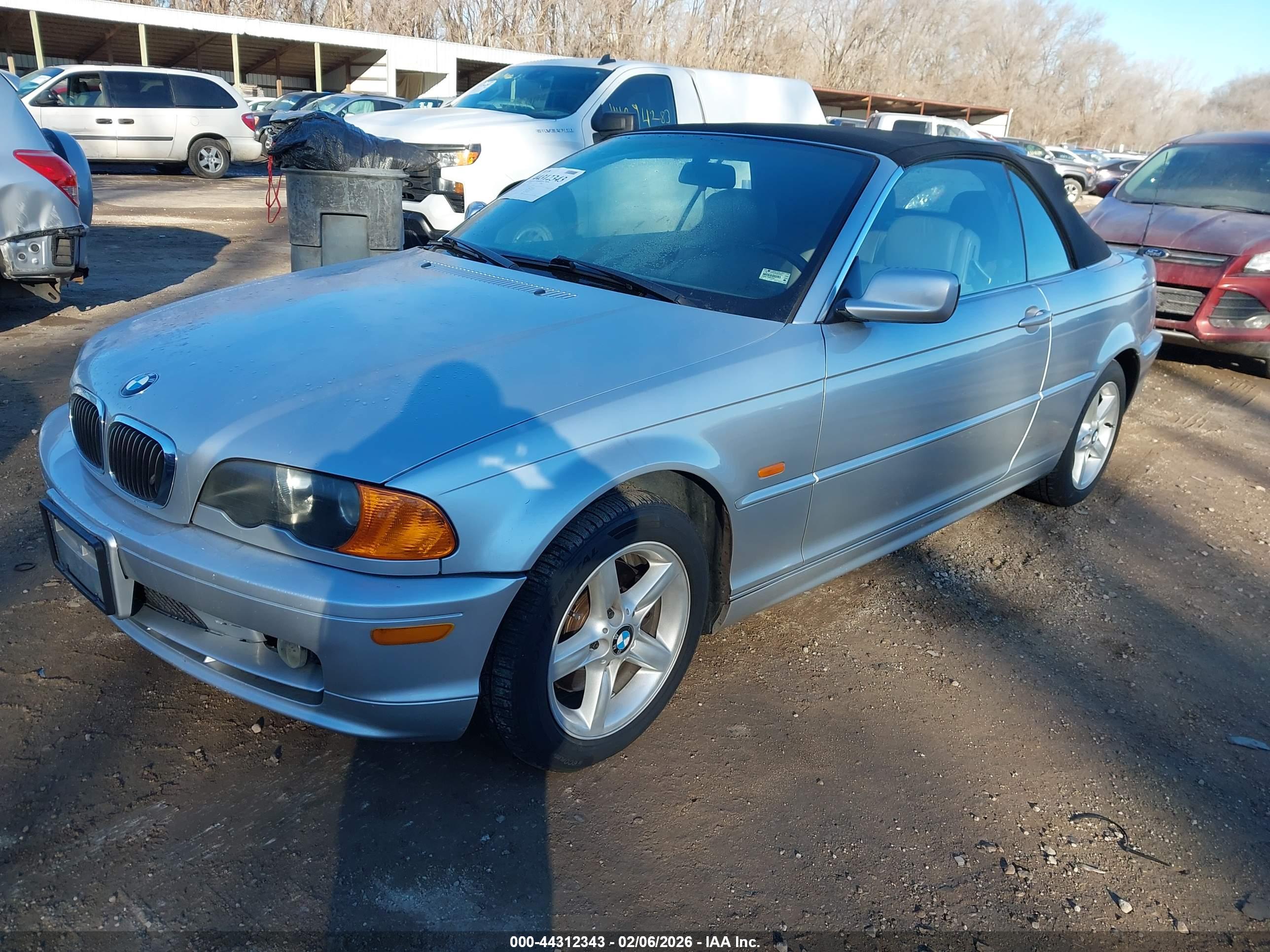 BMW 325CI image 2