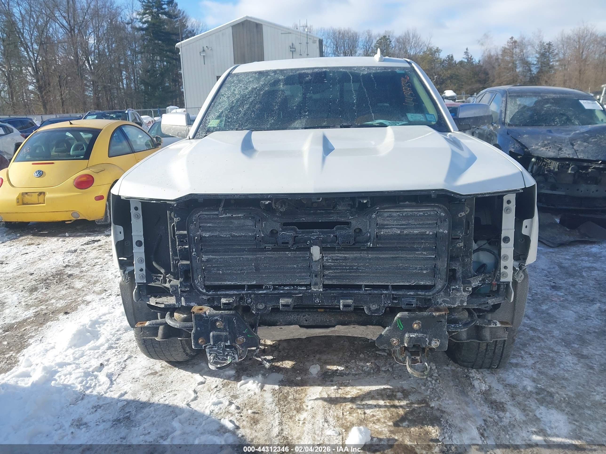 CHEVROLET SILVERADO image 6