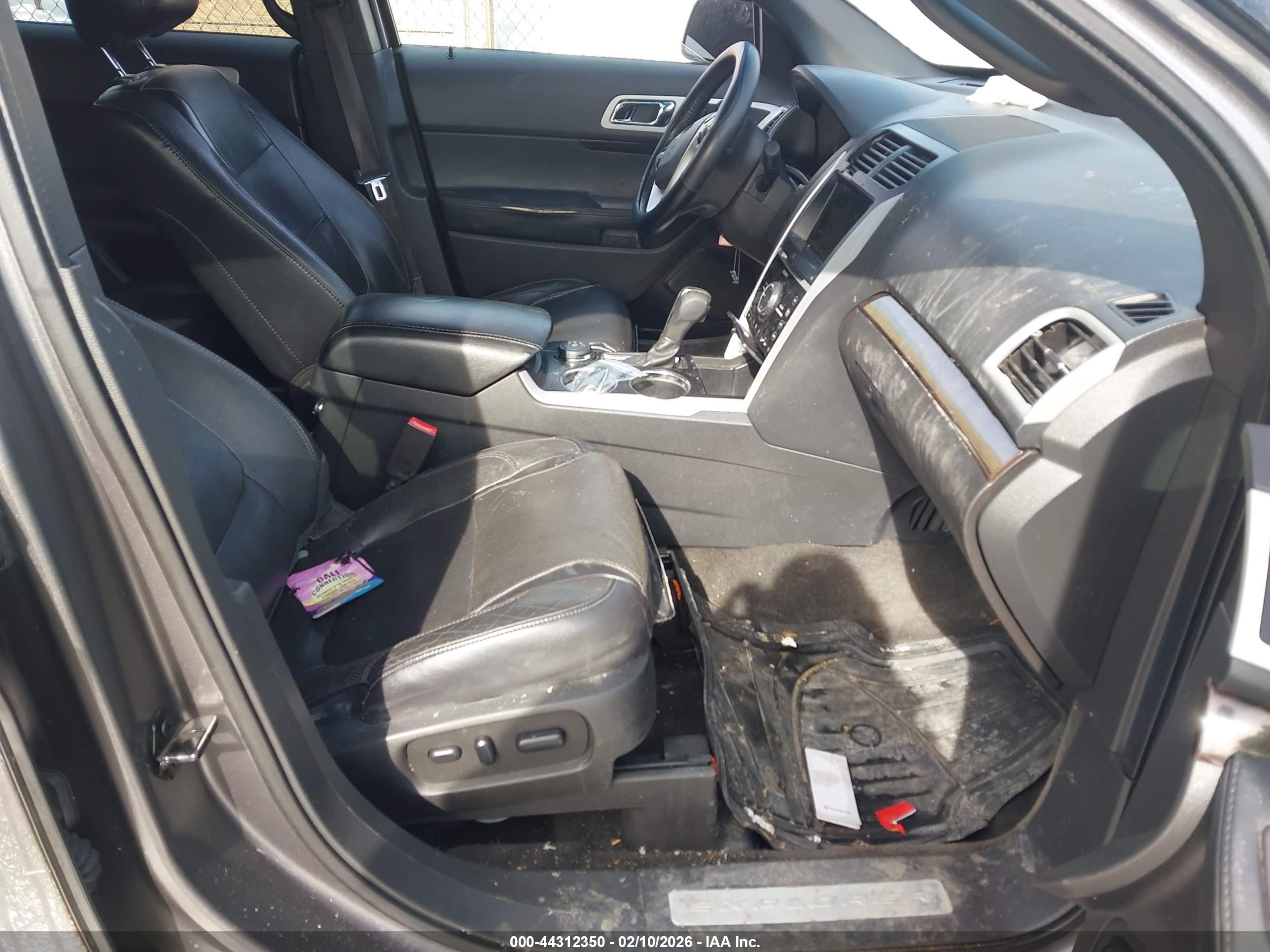 FORD EXPLORER image 5