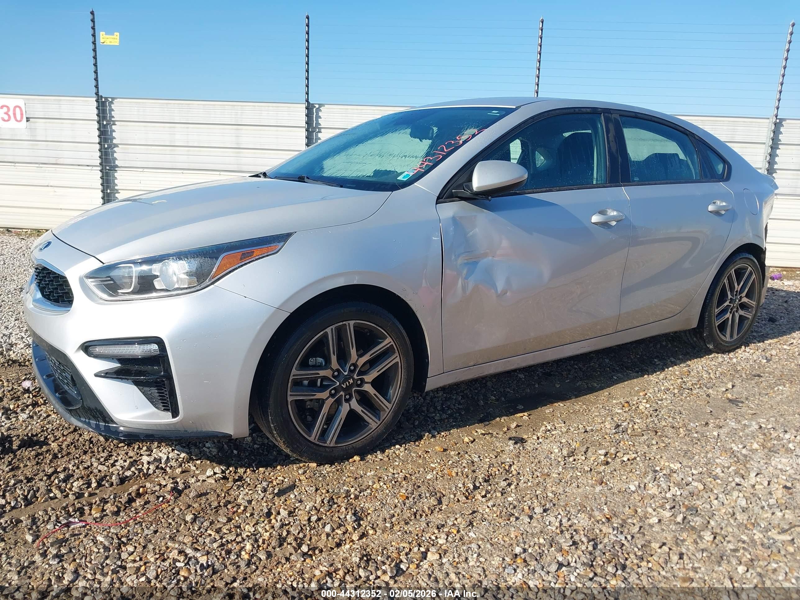 KIA FORTE image 2