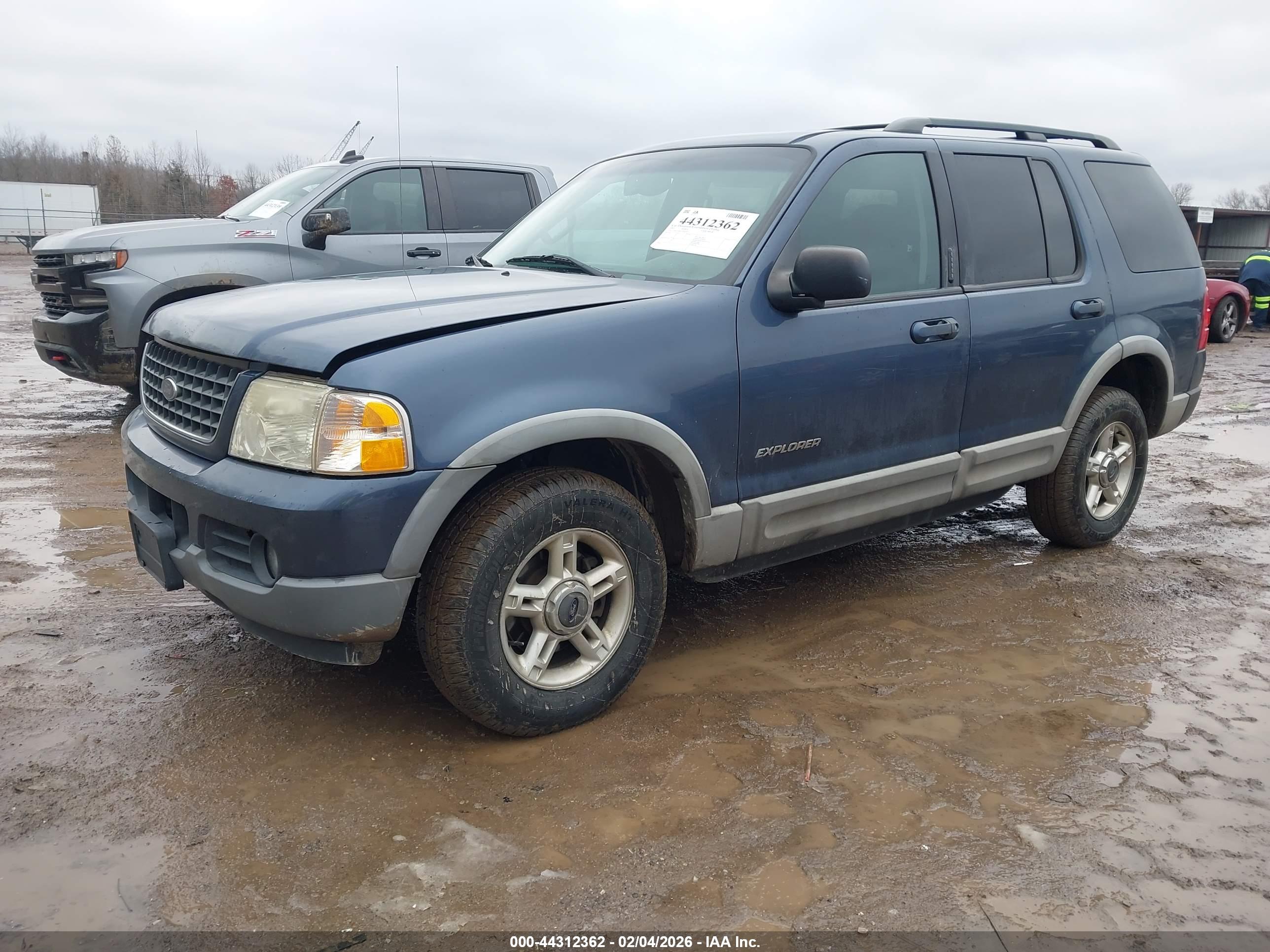 FORD EXPLORER image 2