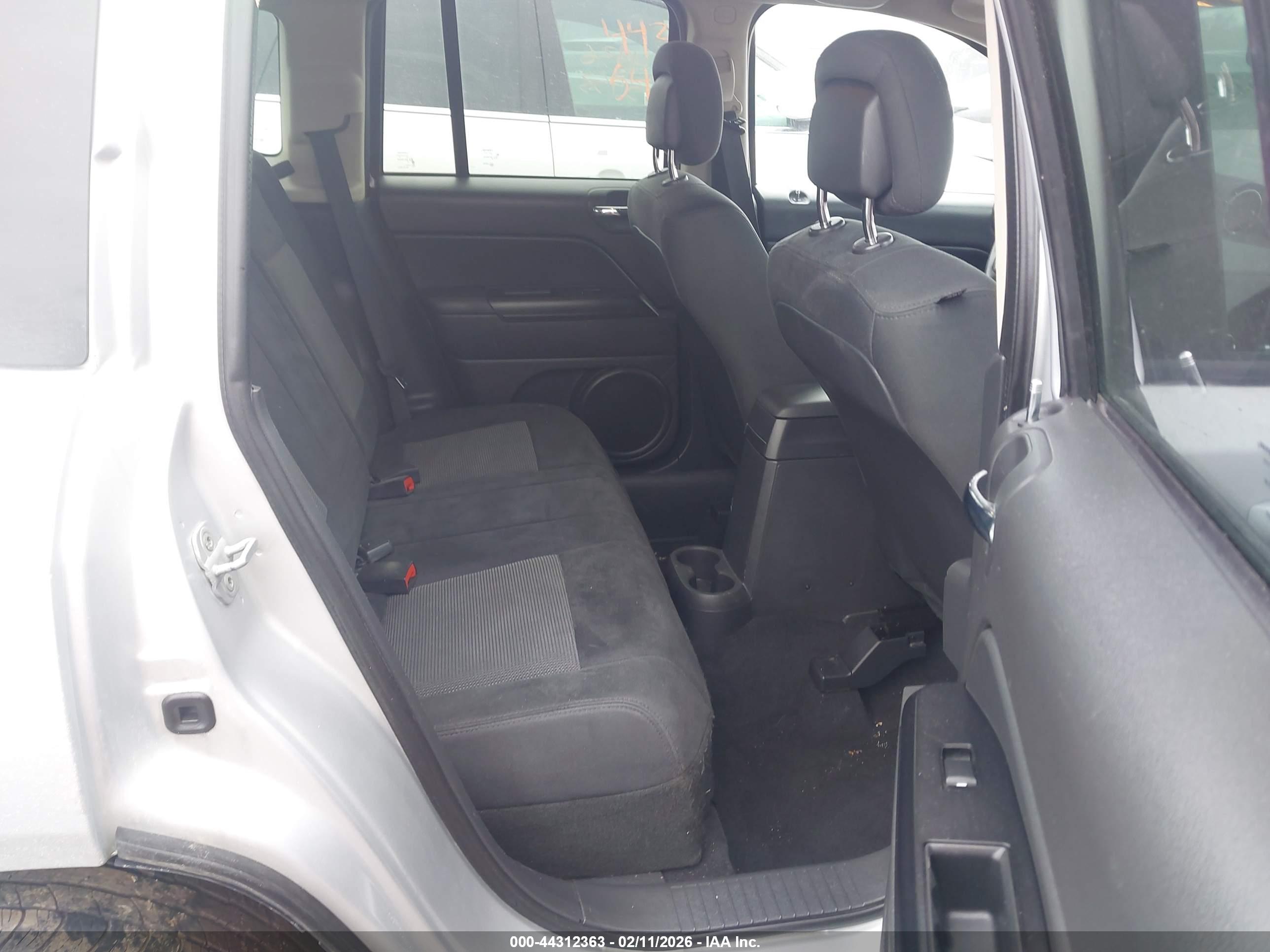 JEEP COMPASS image 8