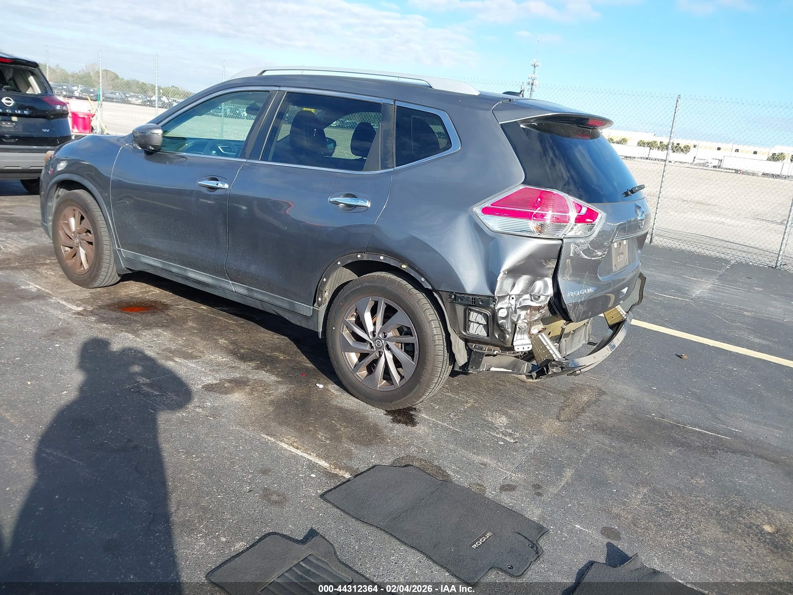 NISSAN ROGUE image 3