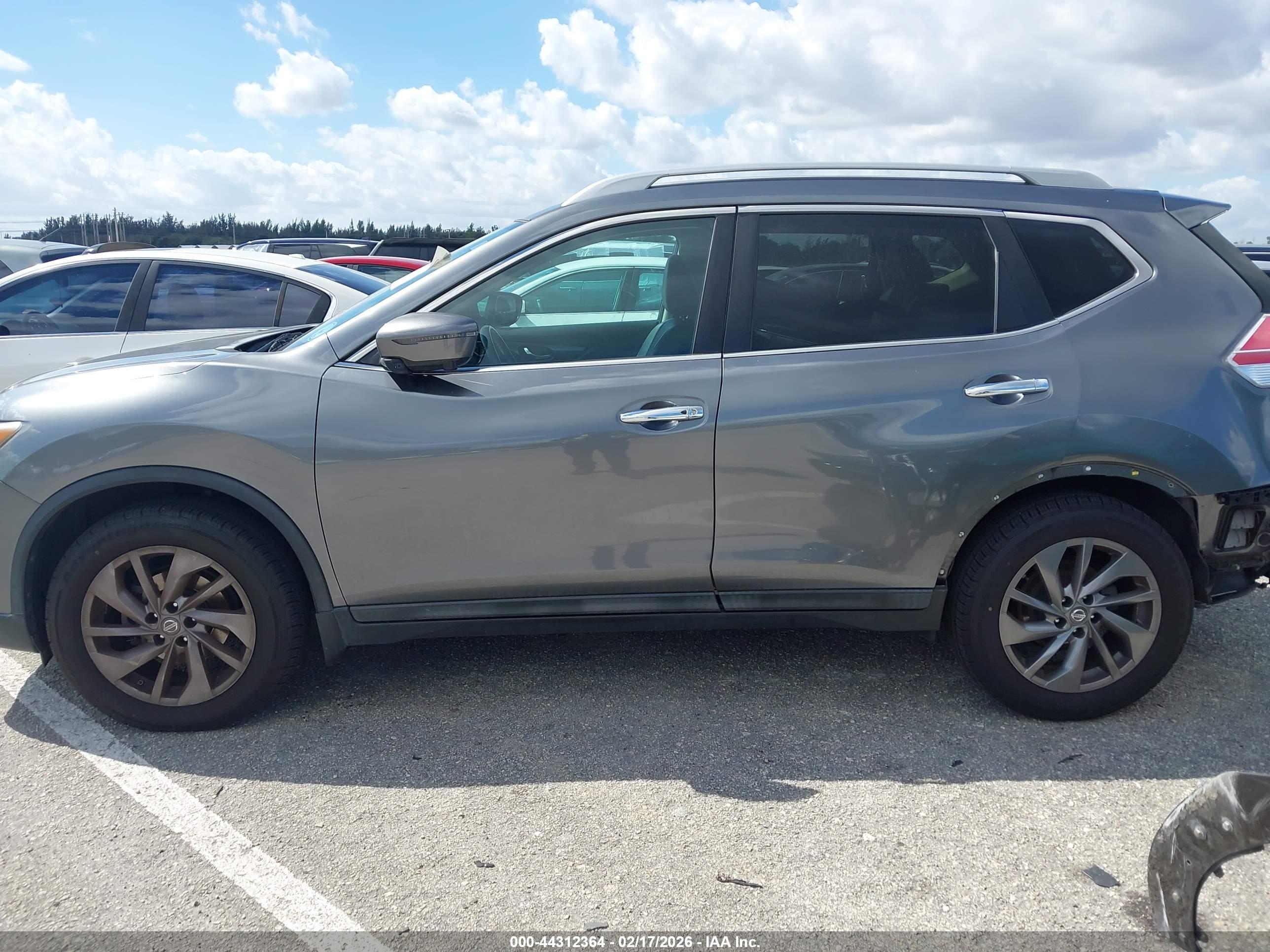 NISSAN ROGUE image 6