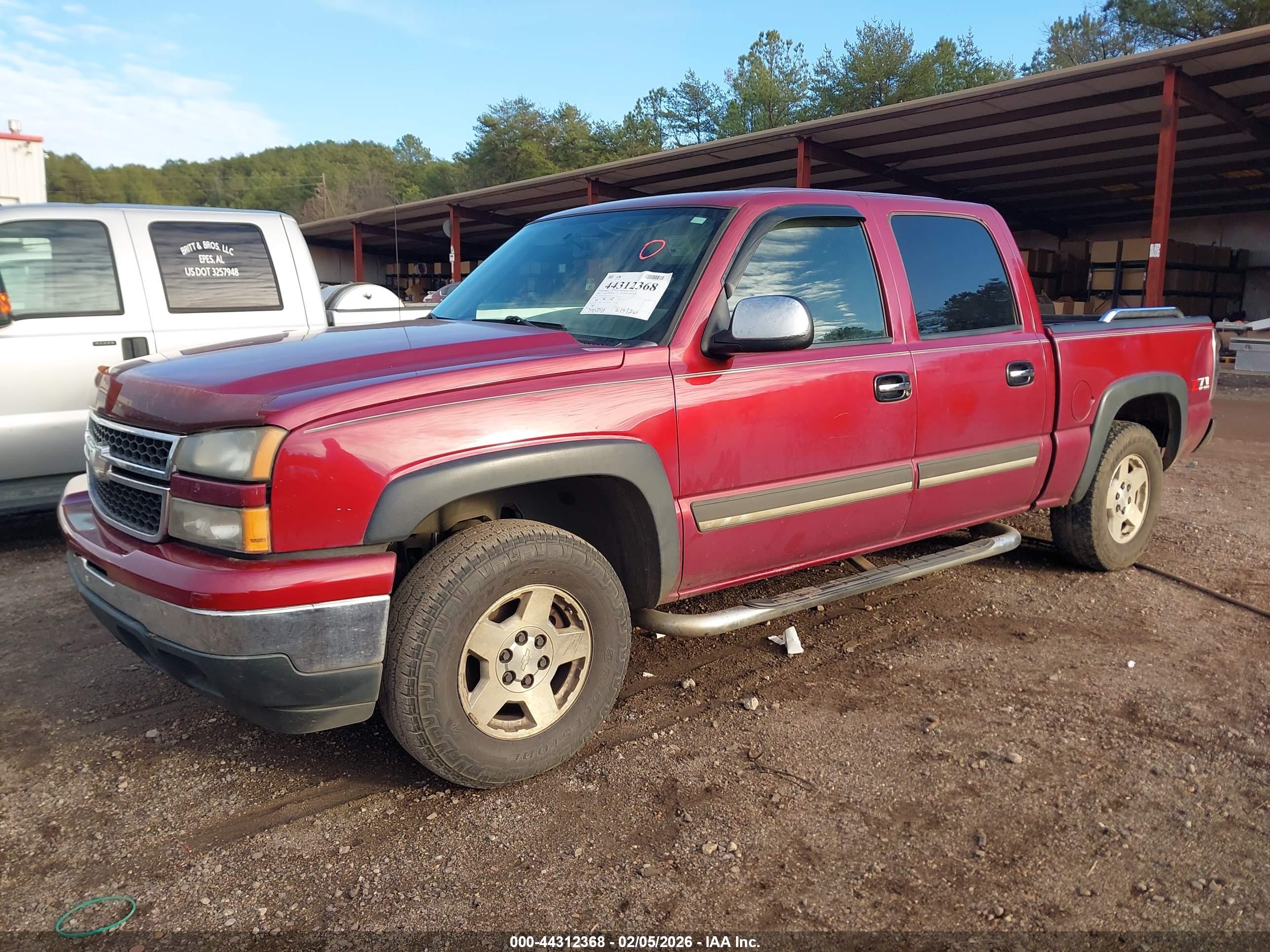 CHEVROLET SILVERADO image 2
