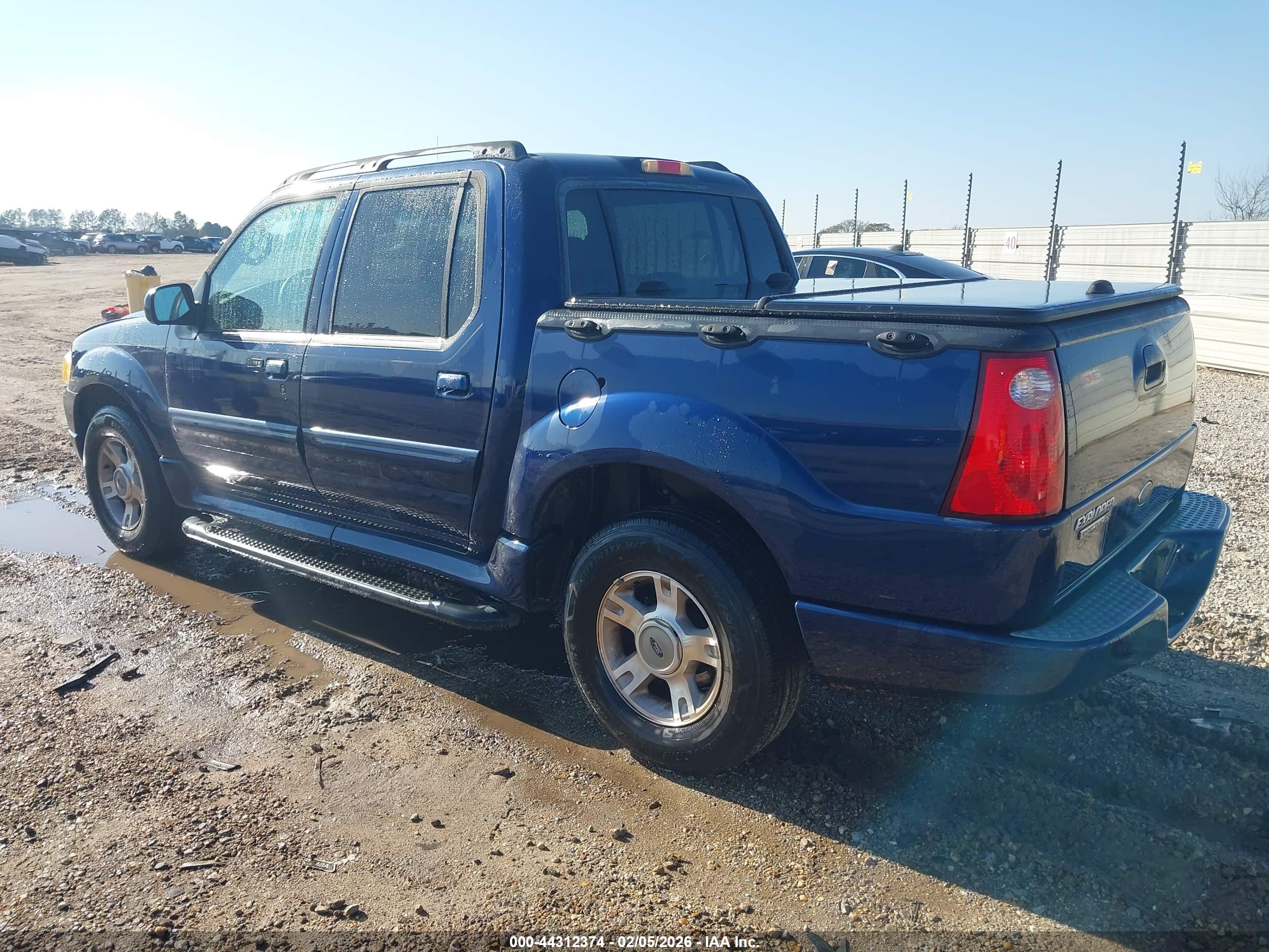 FORD EXPLORER image 3