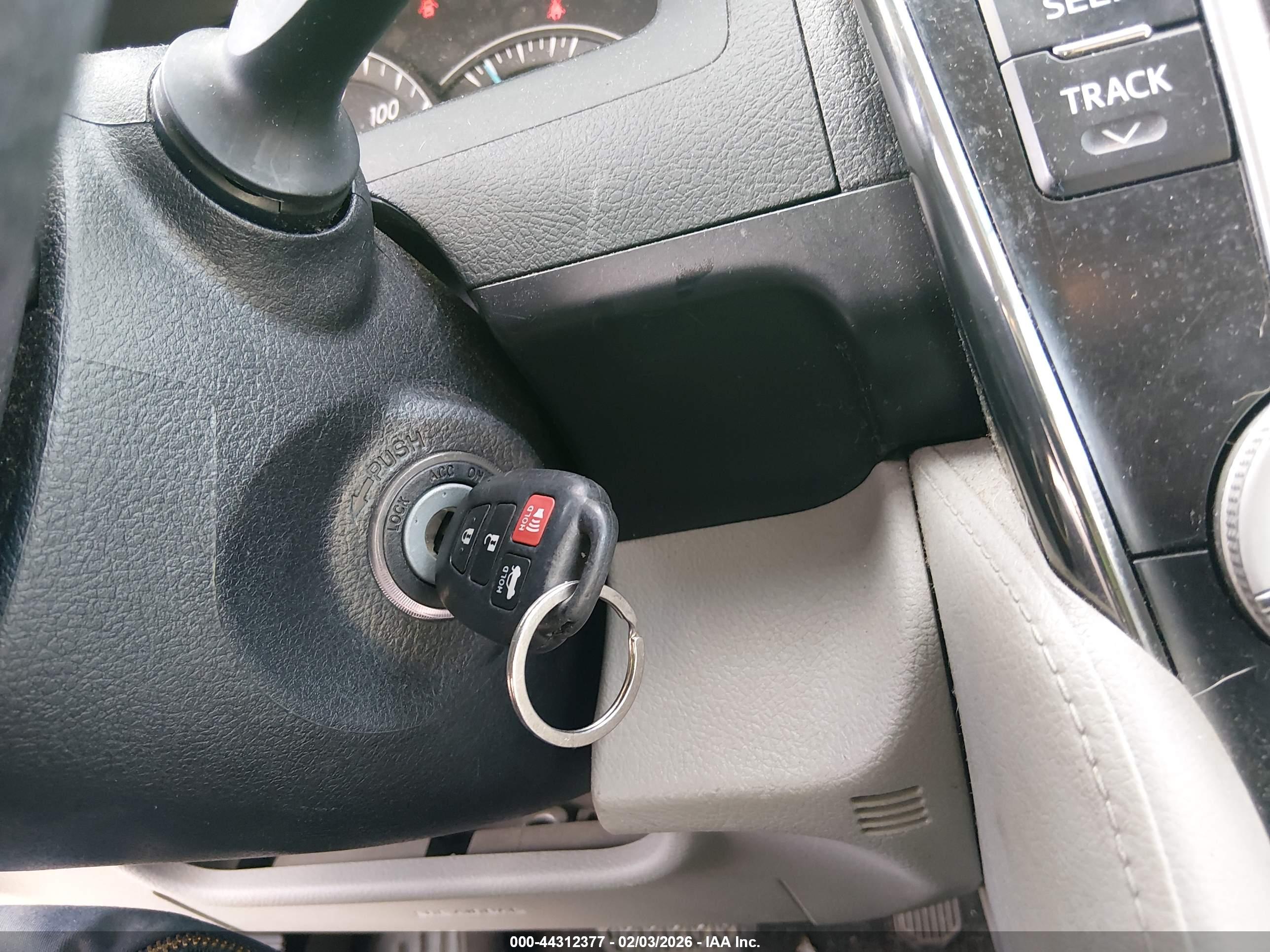 TOYOTA CAMRY image 11