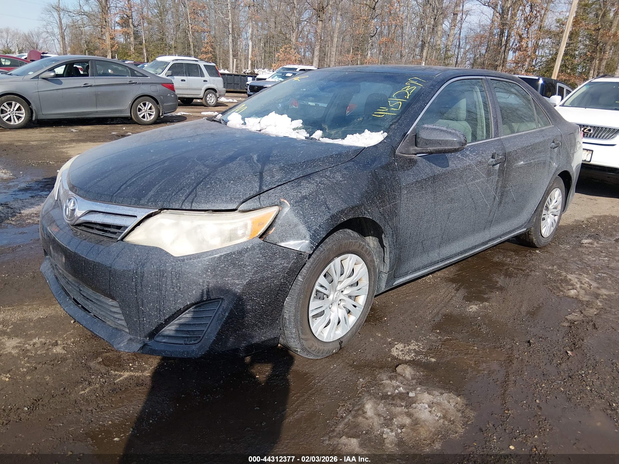 TOYOTA CAMRY image 2