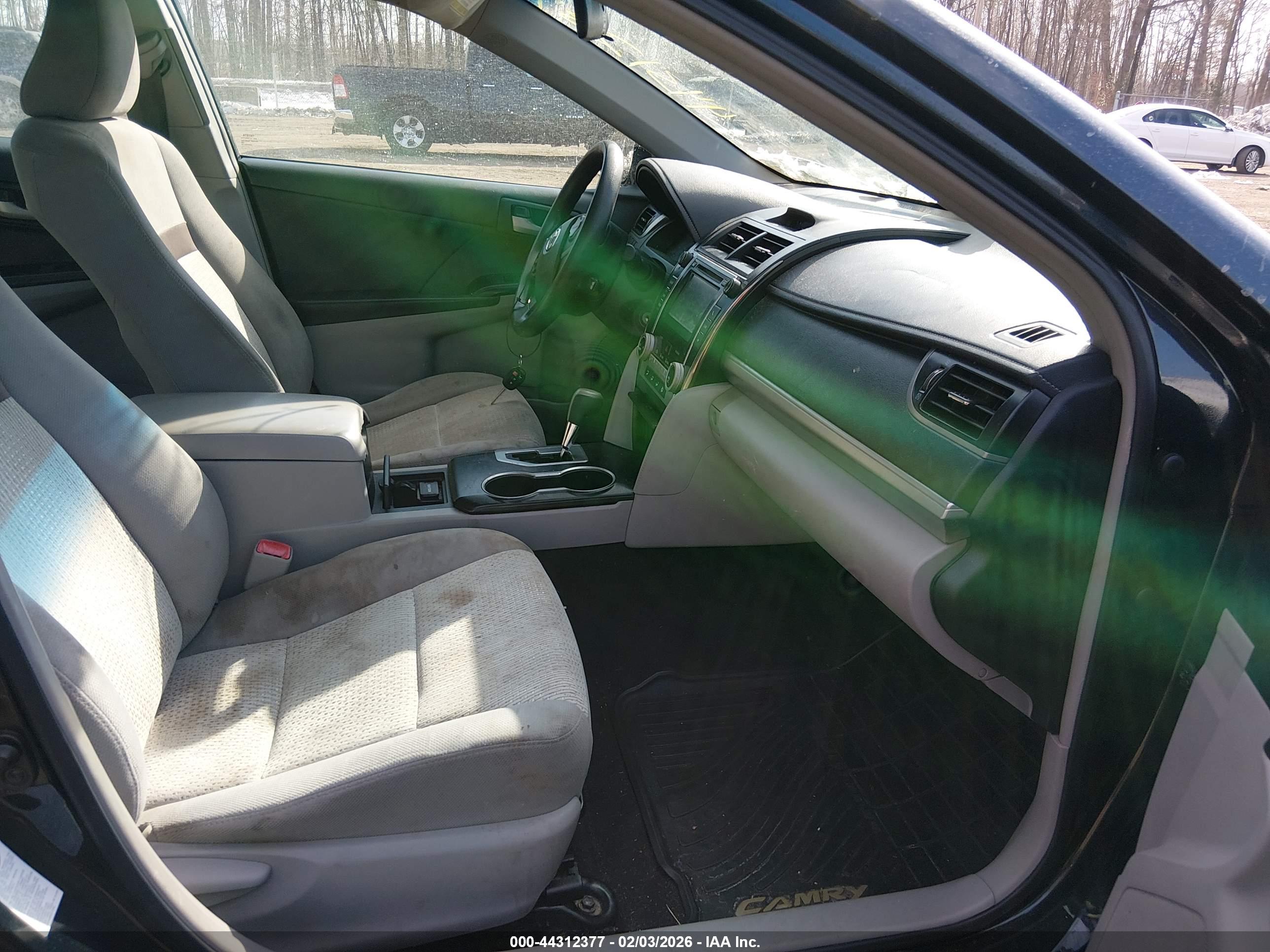 TOYOTA CAMRY image 5