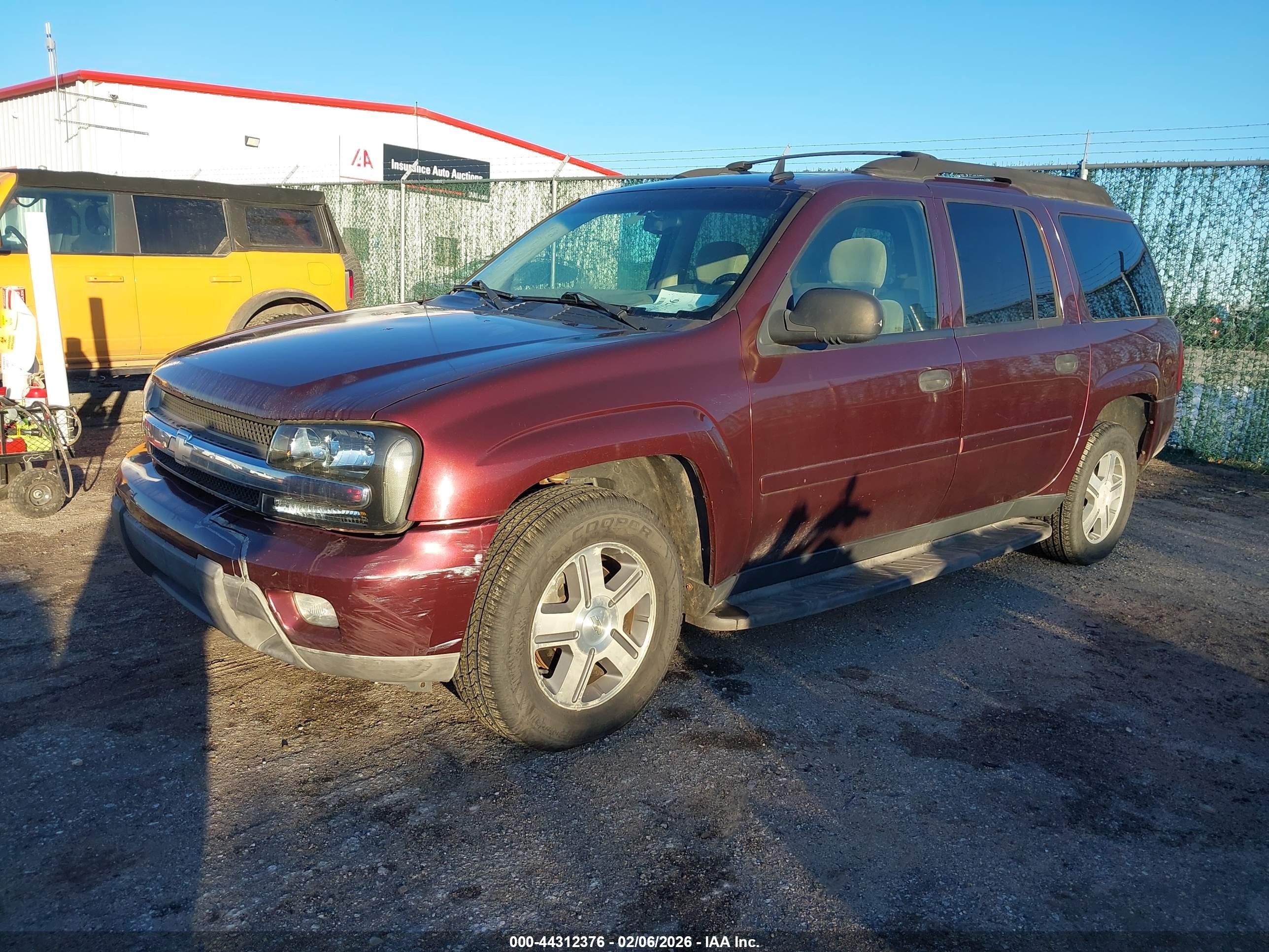 CHEVROLET TRAILBLAZER image 2