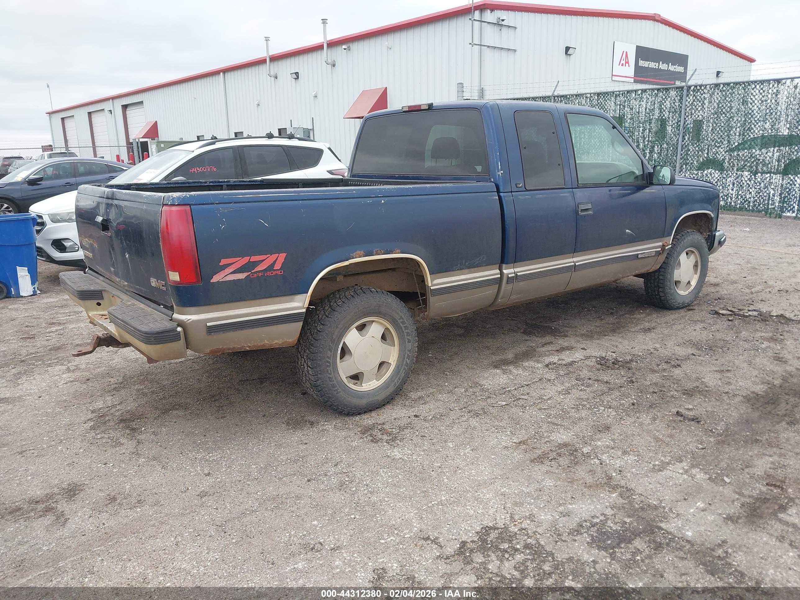 GMC SIERRA image 4