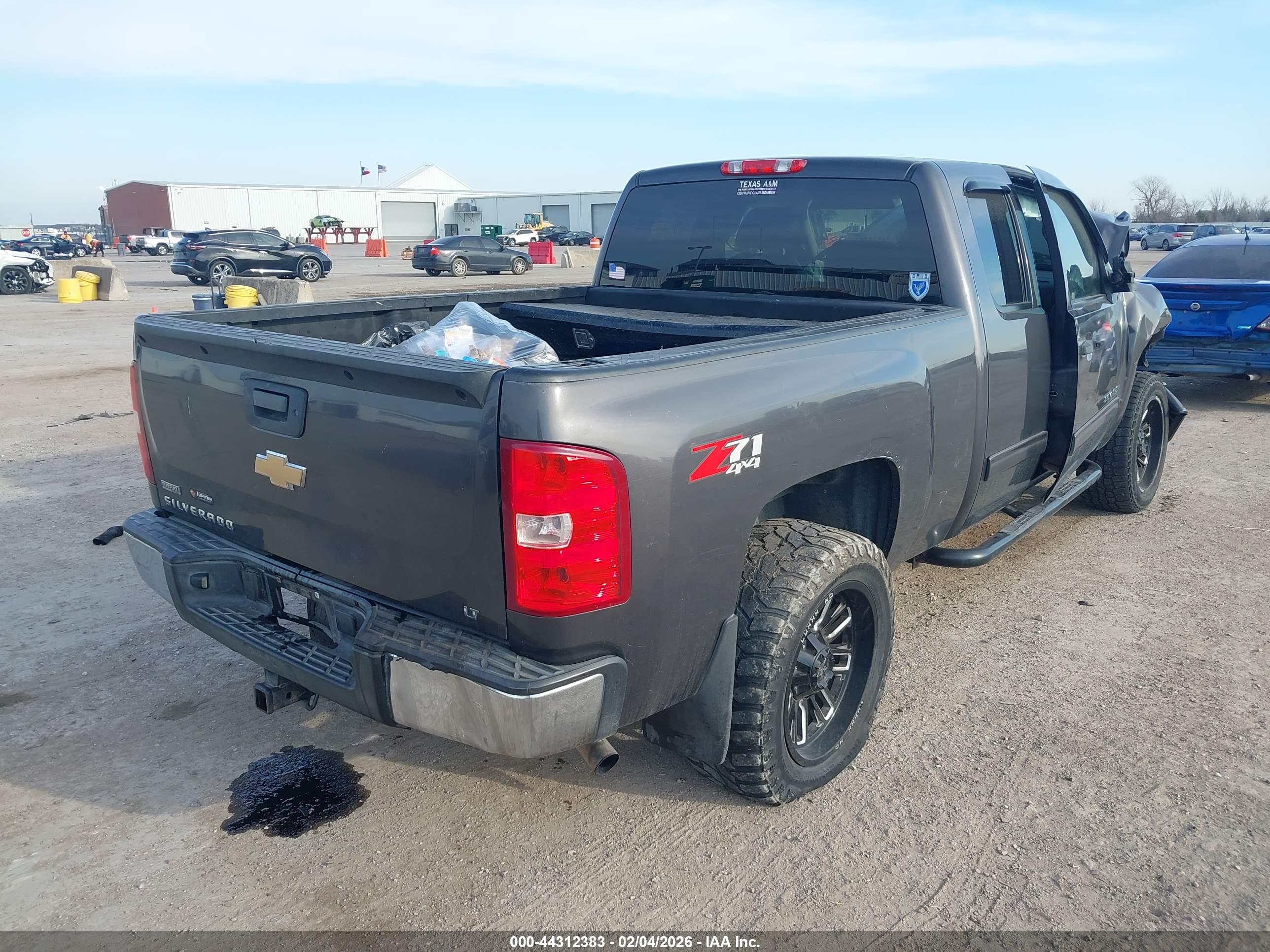 CHEVROLET SILVERADO image 4