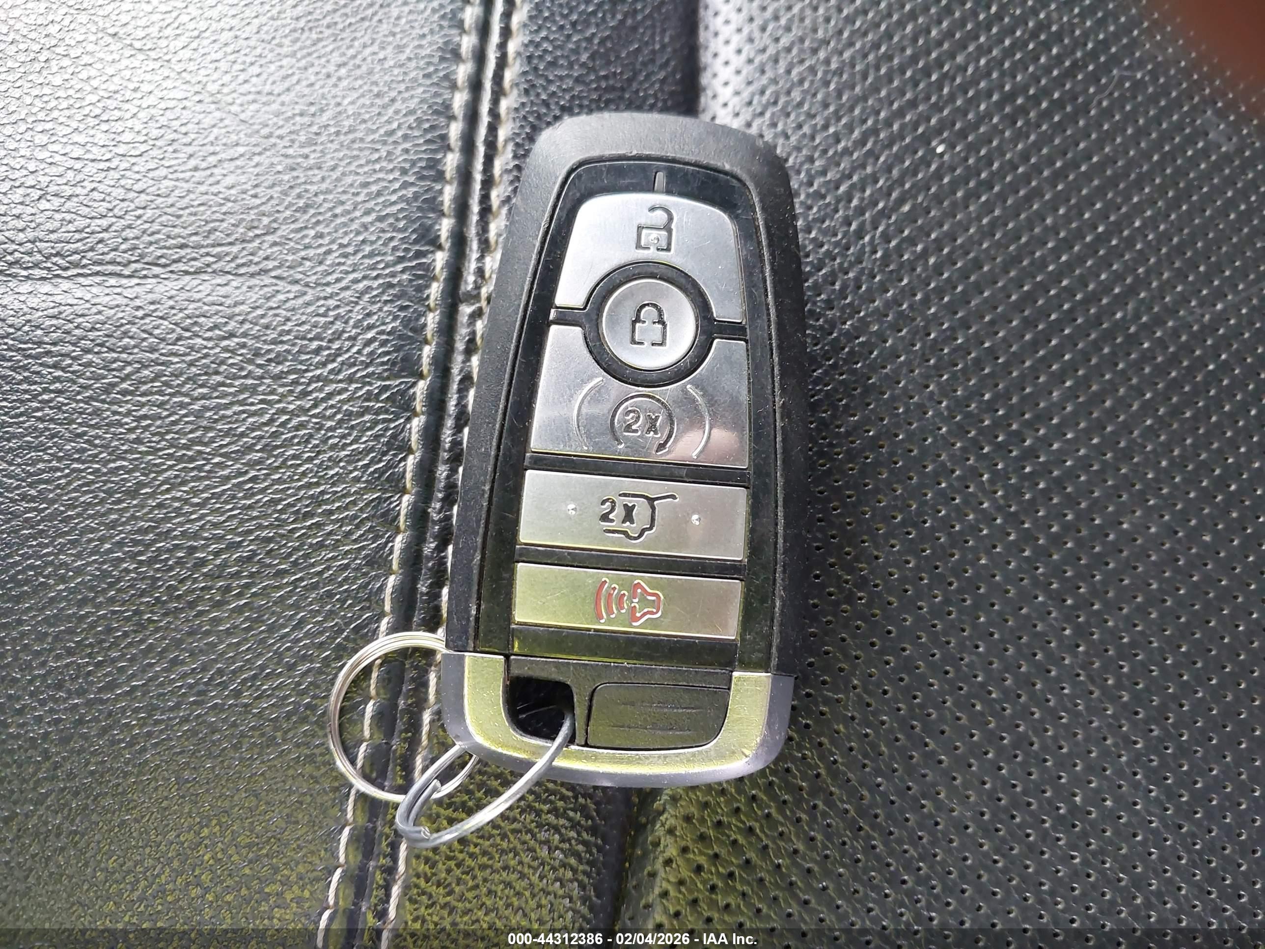 FORD EXPLORER image 11