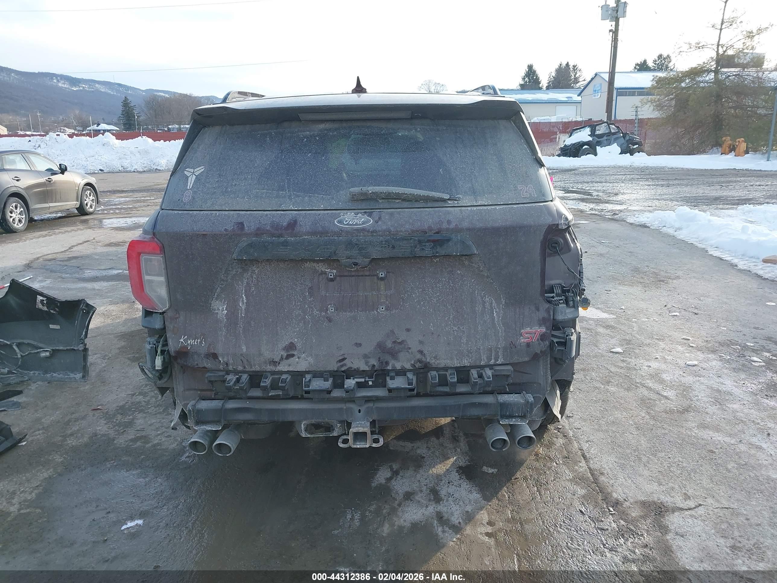 FORD EXPLORER image 6