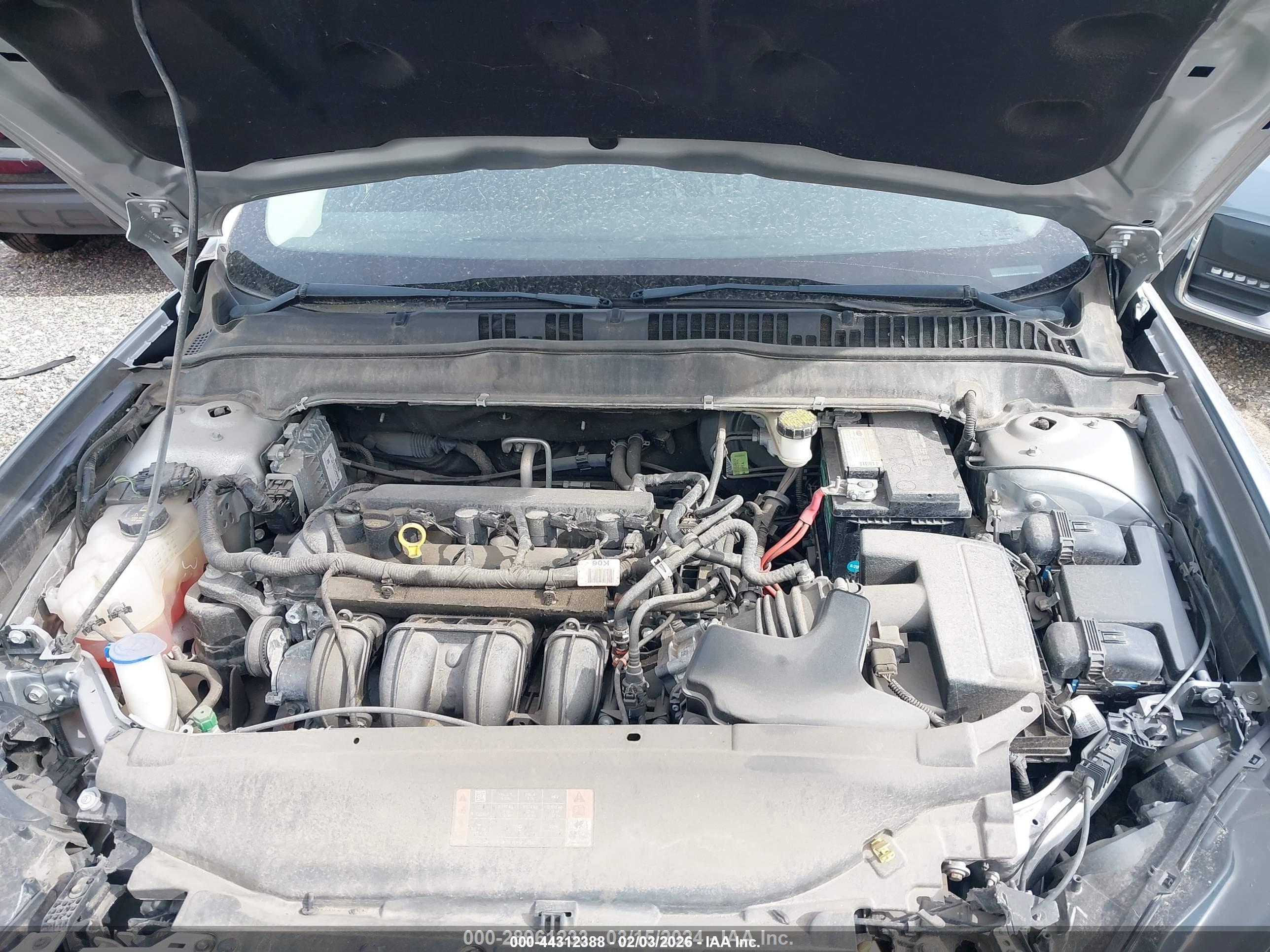 FORD FUSION image 10