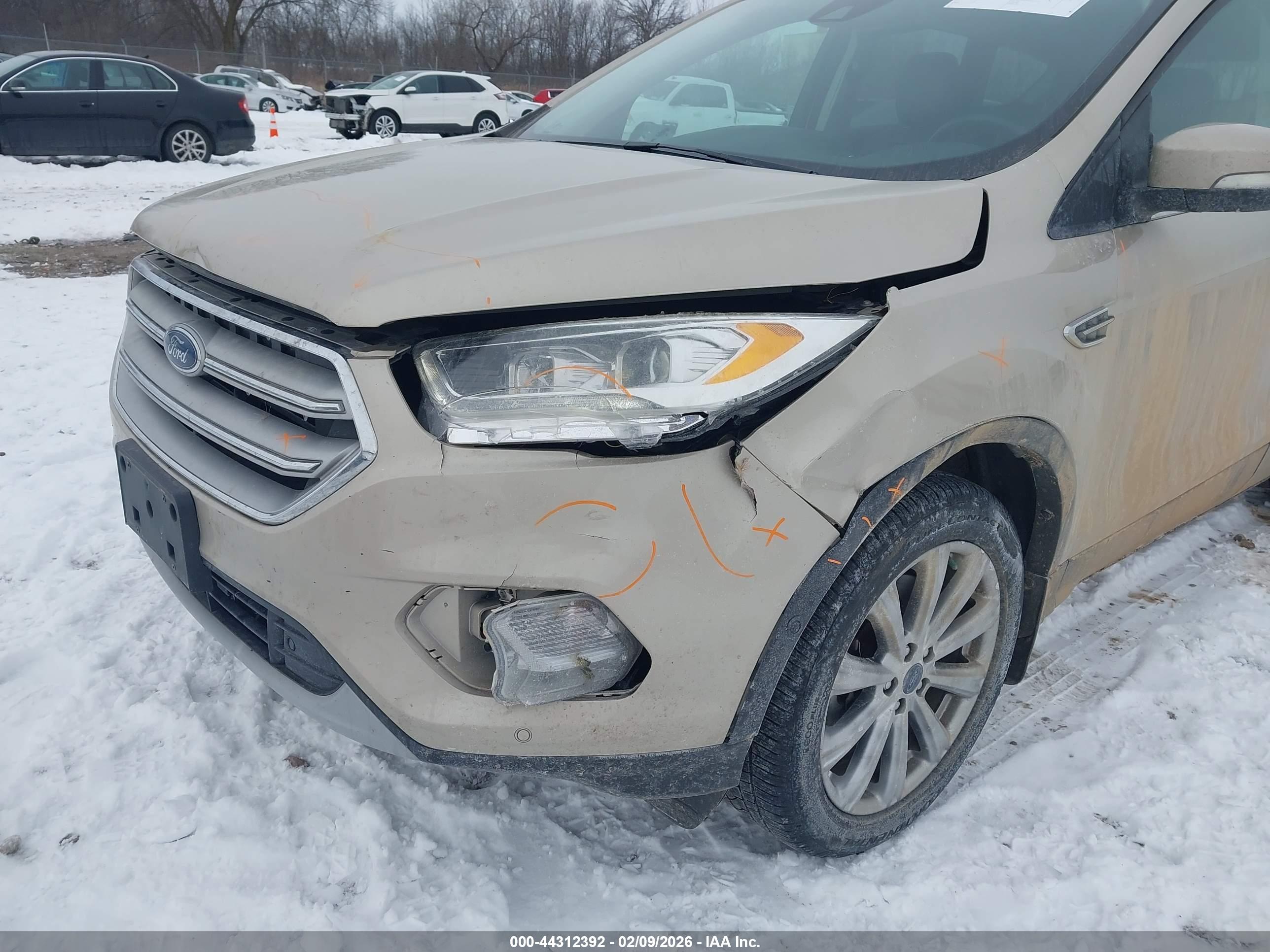 FORD ESCAPE image 6