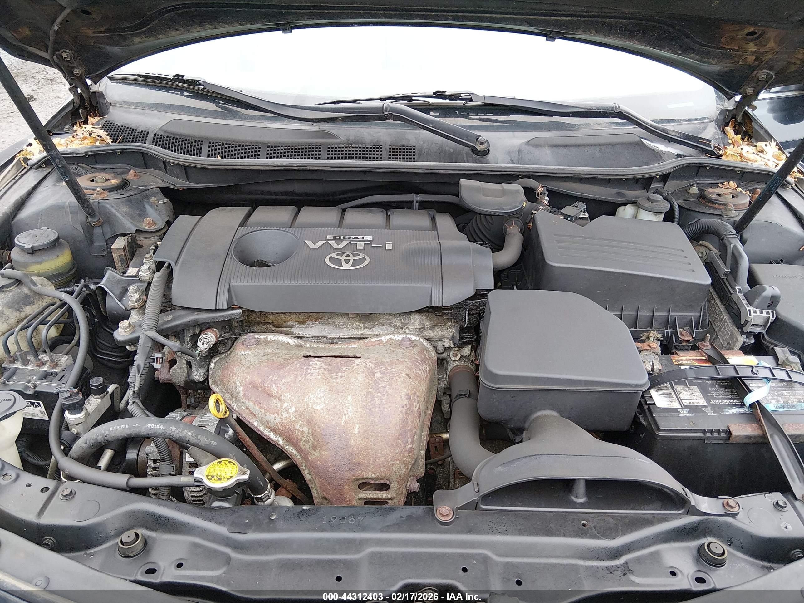 TOYOTA CAMRY image 10